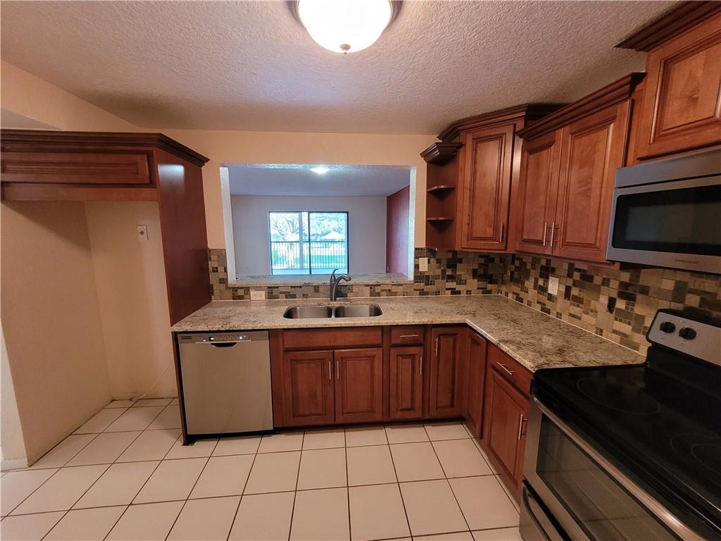 2027 Coral Ridge Drive 206 S, Coral Springs, FL 33071