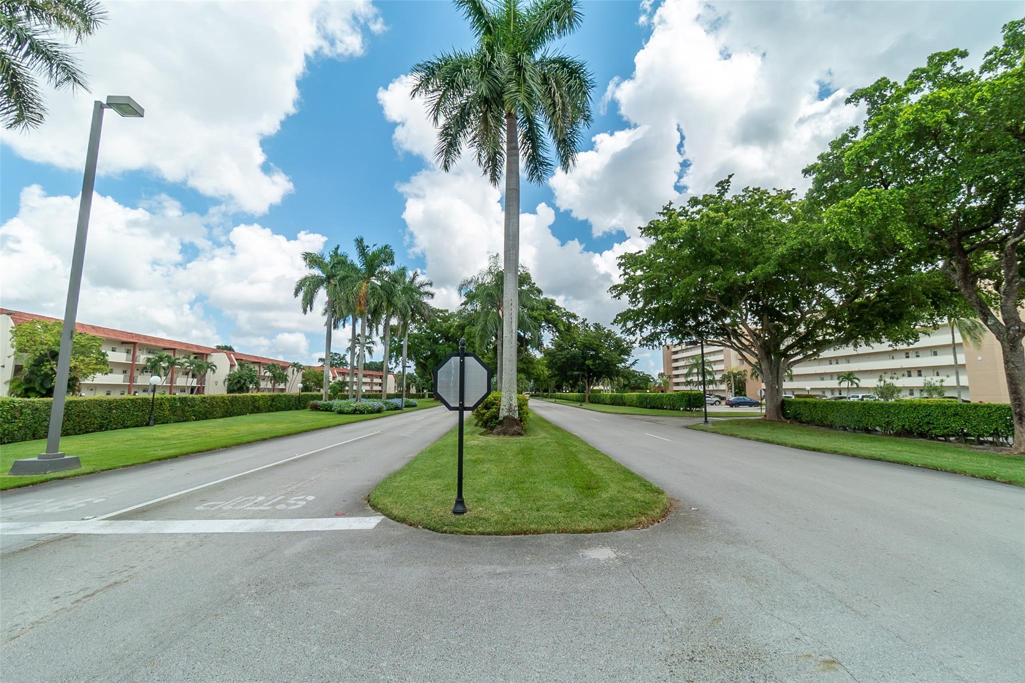 Photo for 411 S Hollybrook Drive, 109, Pembroke Pines, FL 33025 - Listing #FX-10519648 411 S Hollybrook Drive, 109, Pembroke Pines, FL 33025