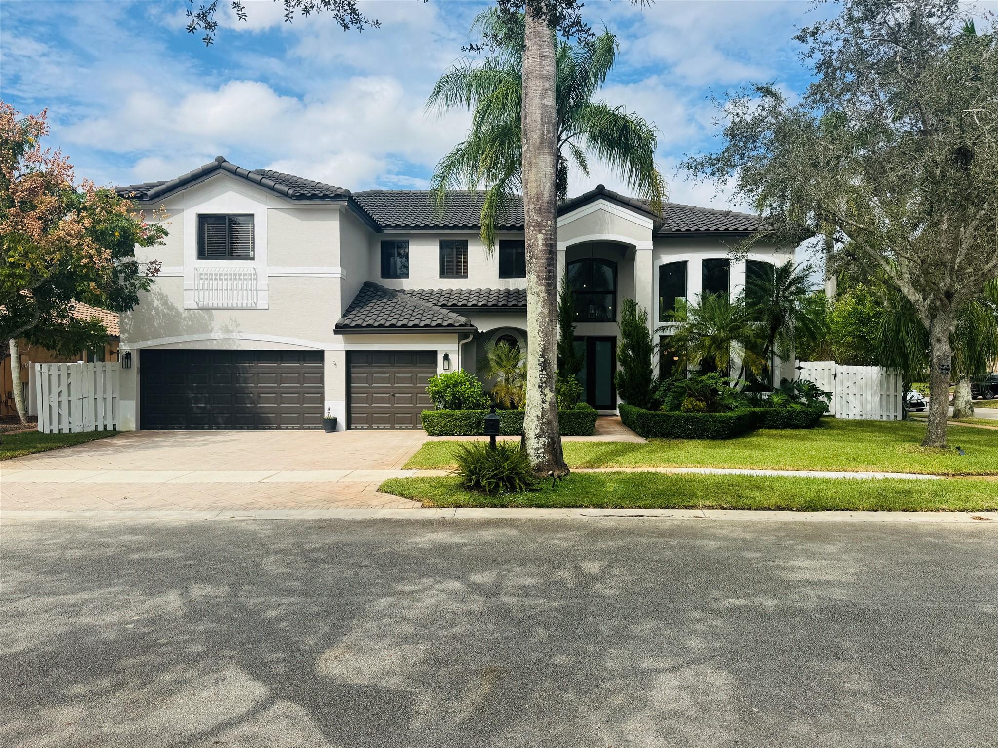 Photo for 14501 SW 39th Street, Miramar, FL 33027 - listing #FX-10535396 14501 SW 39th Street, Miramar, FL 33027