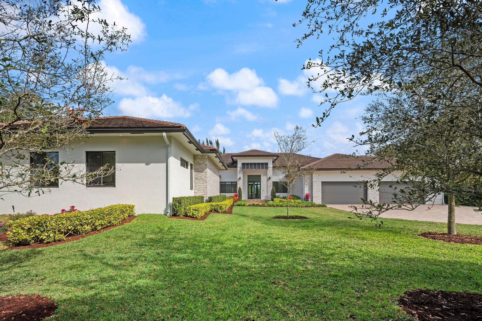 11861 NW 9 Street, Plantation, FL 33325