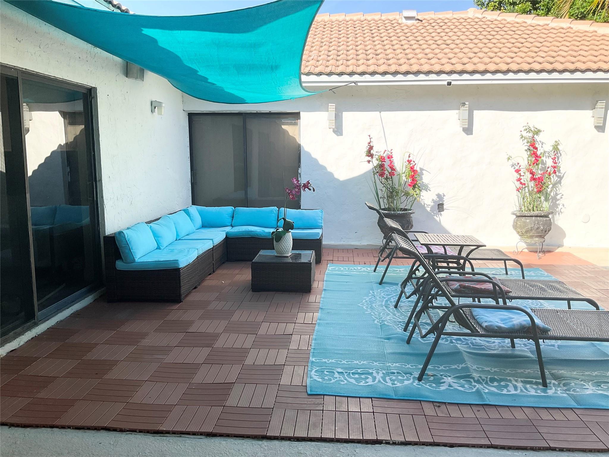 10477 NW 4th Street, Coral Springs, FL 33071