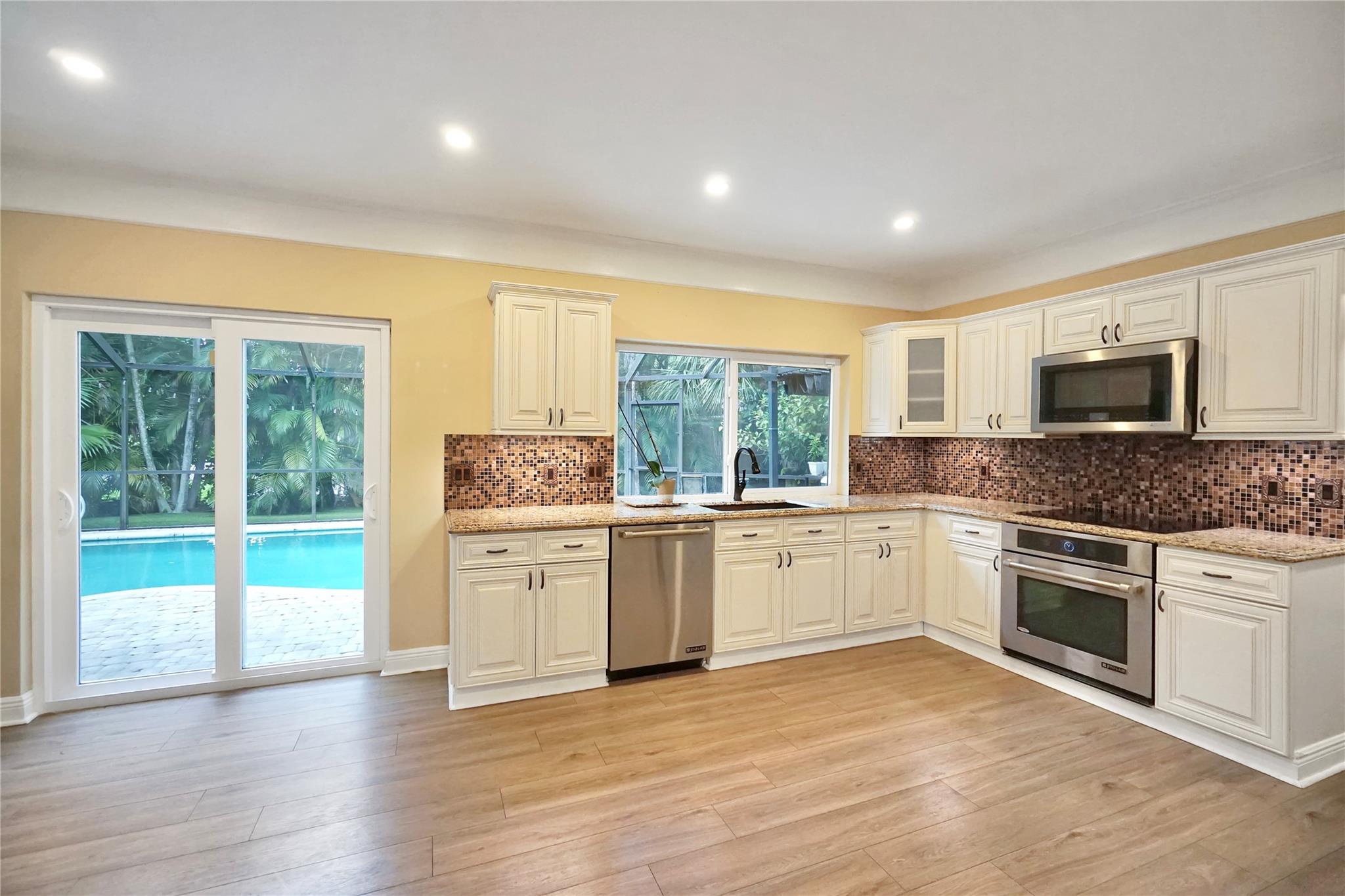 7501 Red Bay Place, Coral Springs, FL 33065