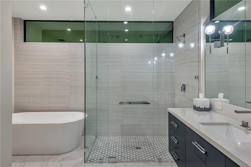 2 Fiesta Way, Fort Lauderdale, FL 33301