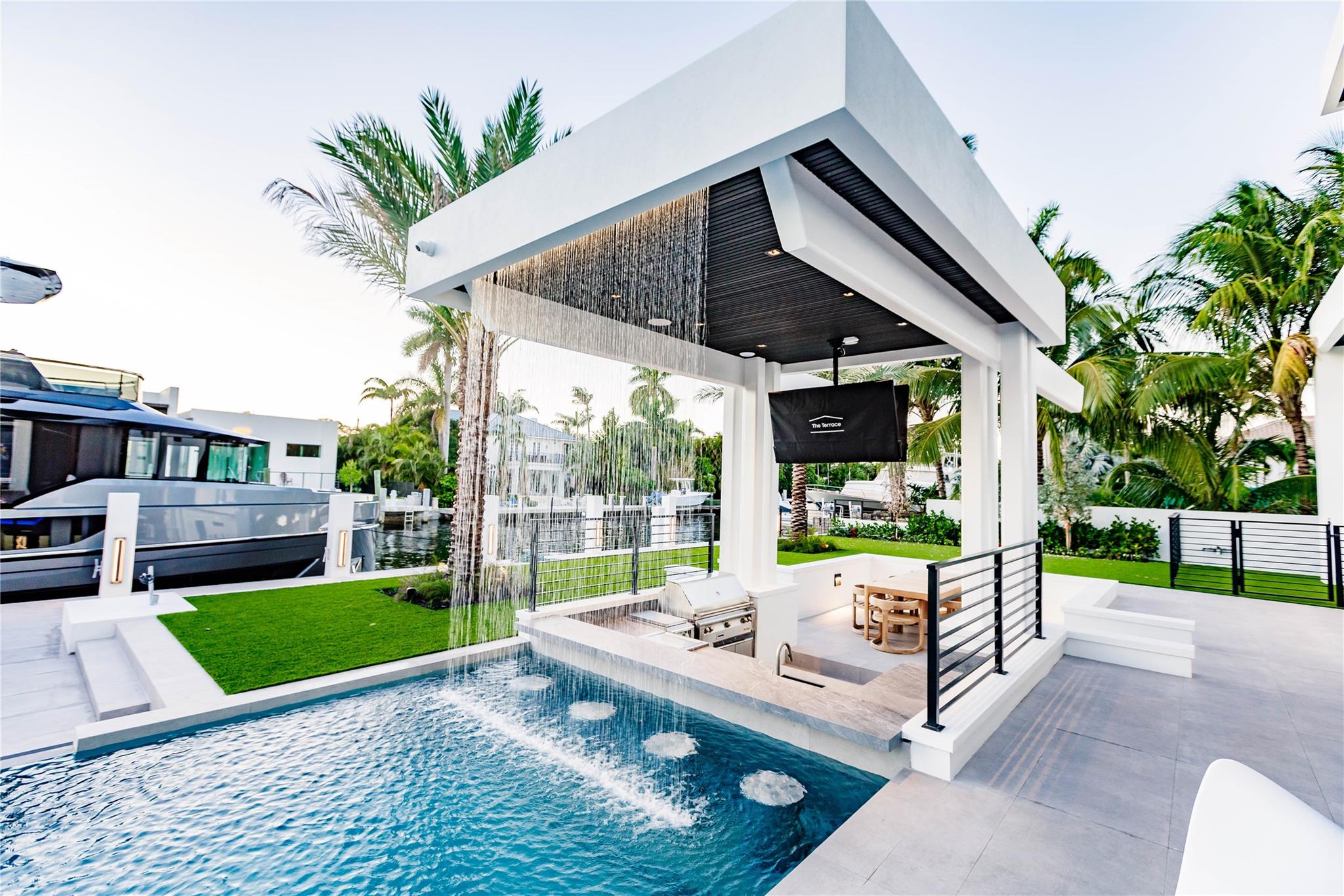 725 SE Poinciana Drive, Fort Lauderdale, FL 33301