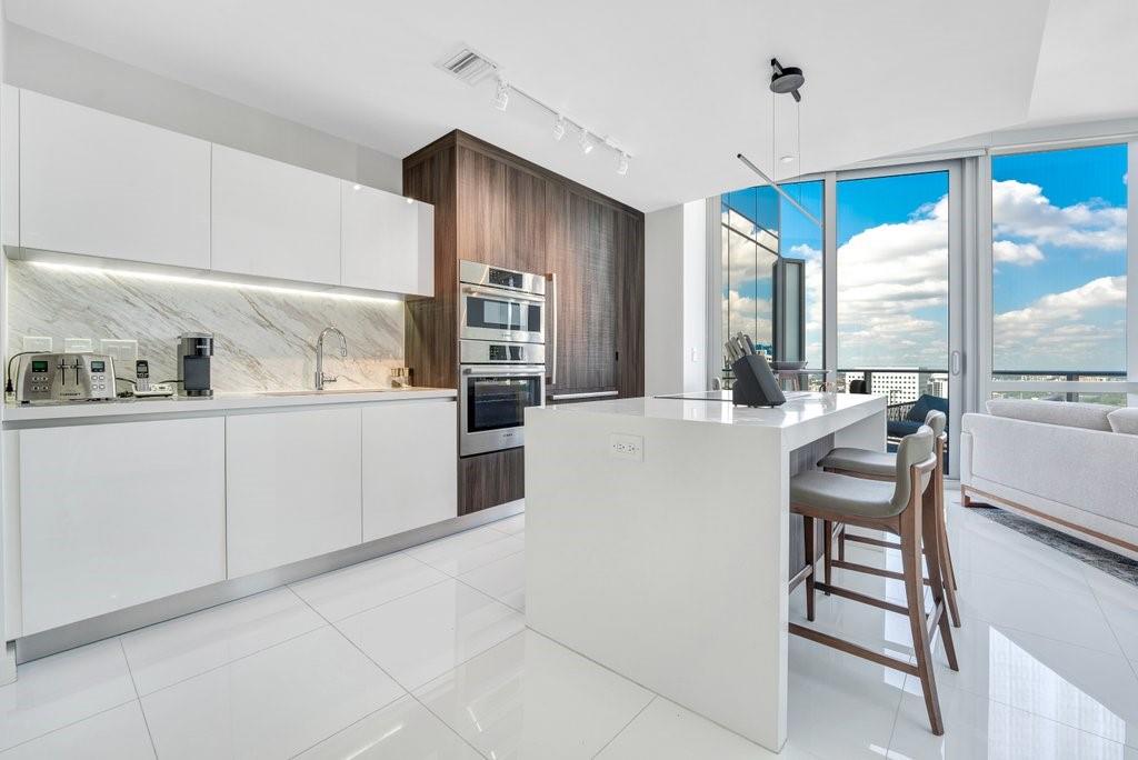 851 NE 1st Avenue 2202, Miami, FL 33132