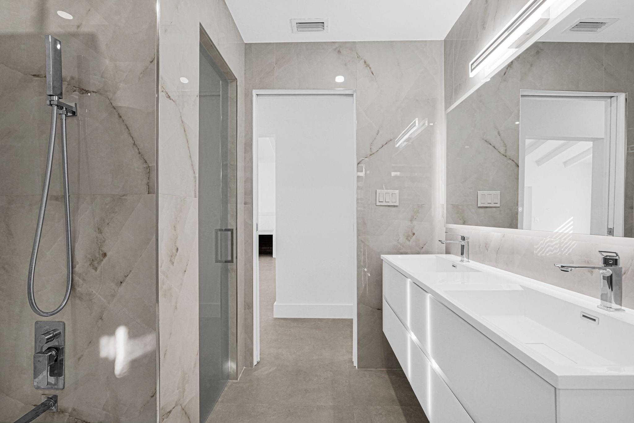 2291 SW 17th Street, Miami, FL 33145