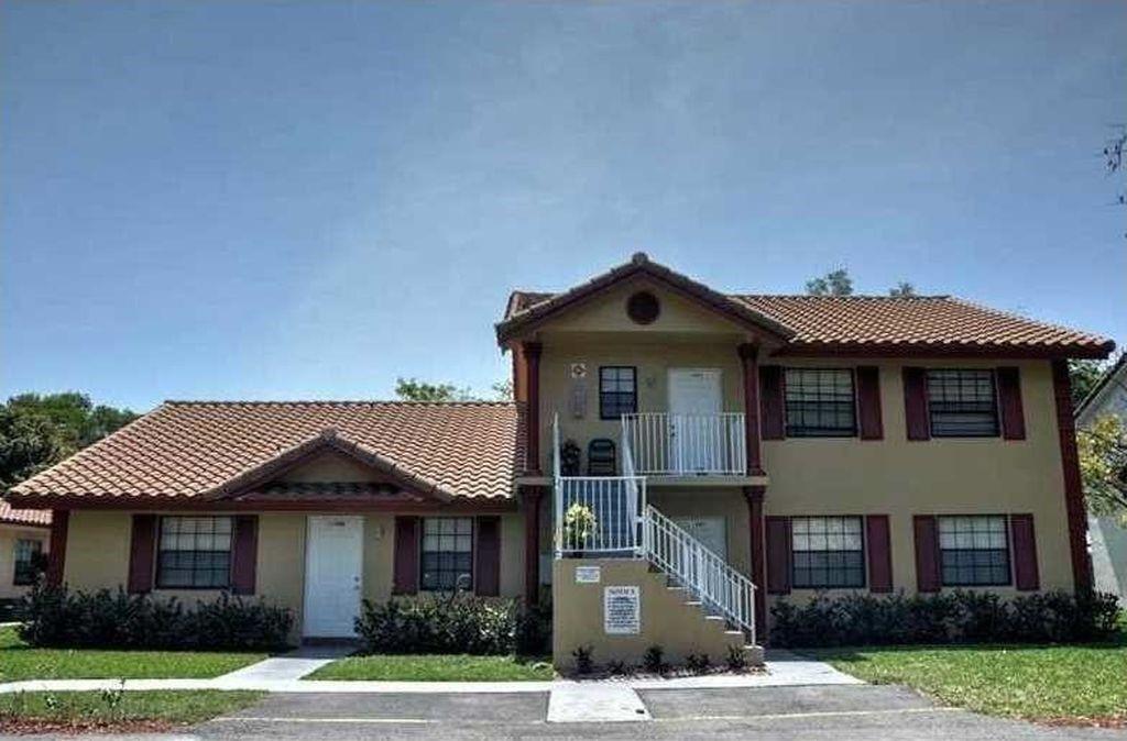 Photo for 11580 NW 37th Street, Coral Springs, FL 33065 - listing #FX-10536968 11580 NW 37th Street, Coral Springs, FL 33065