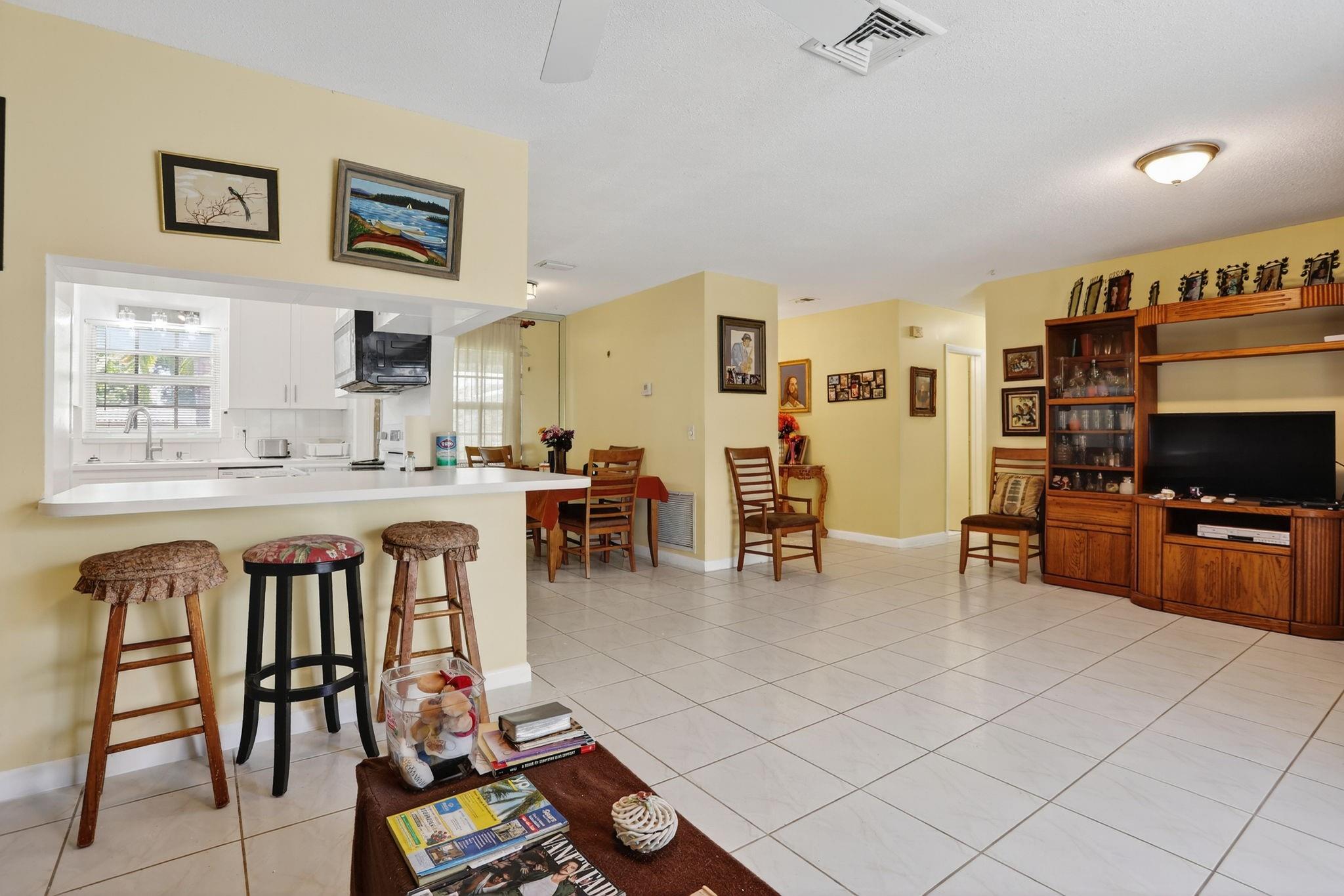 3504 NW 85th Avenue, Coral Springs, FL 33065