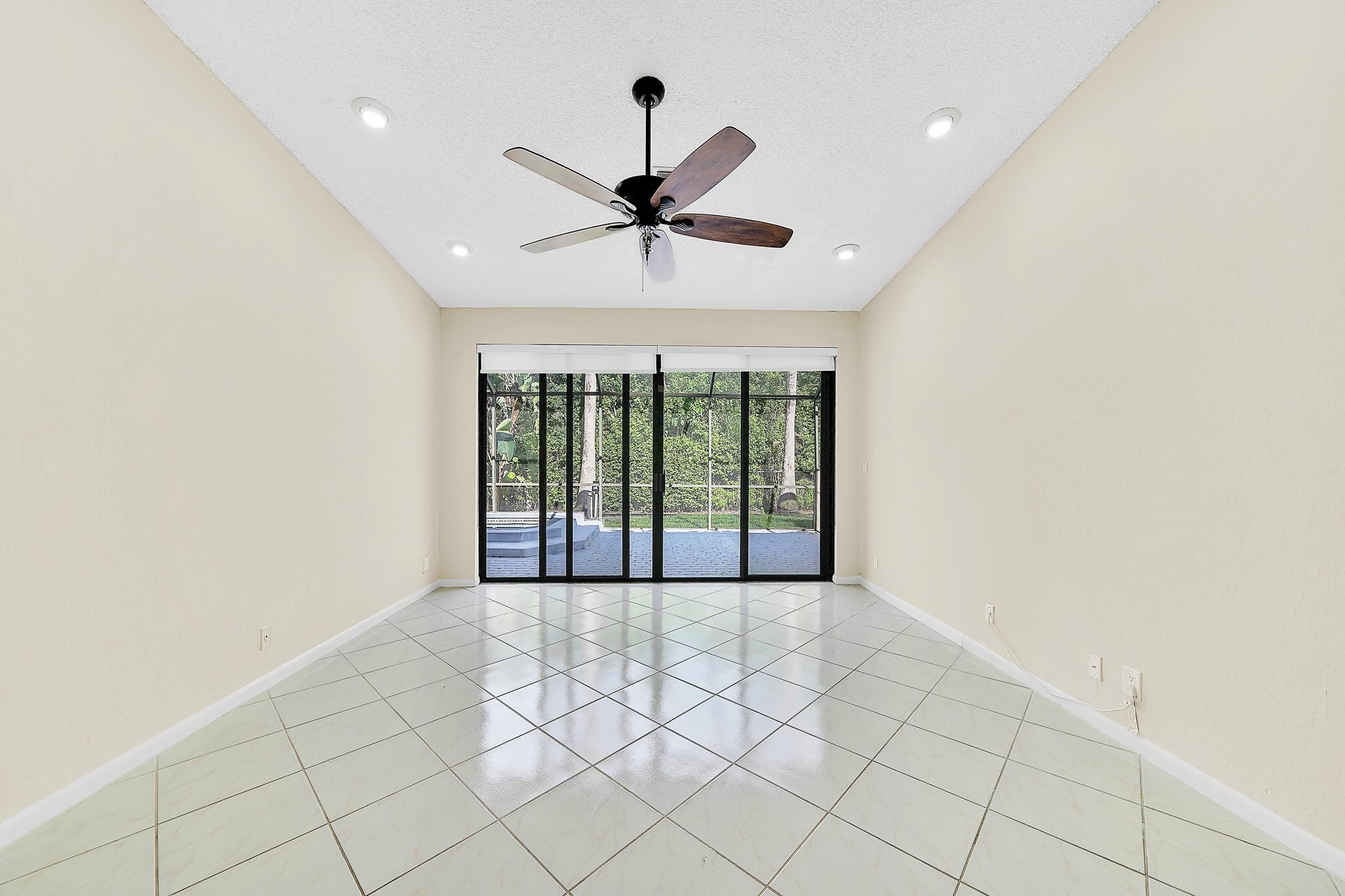 645 NW 102nd Avenue, Coral Springs, FL 33071