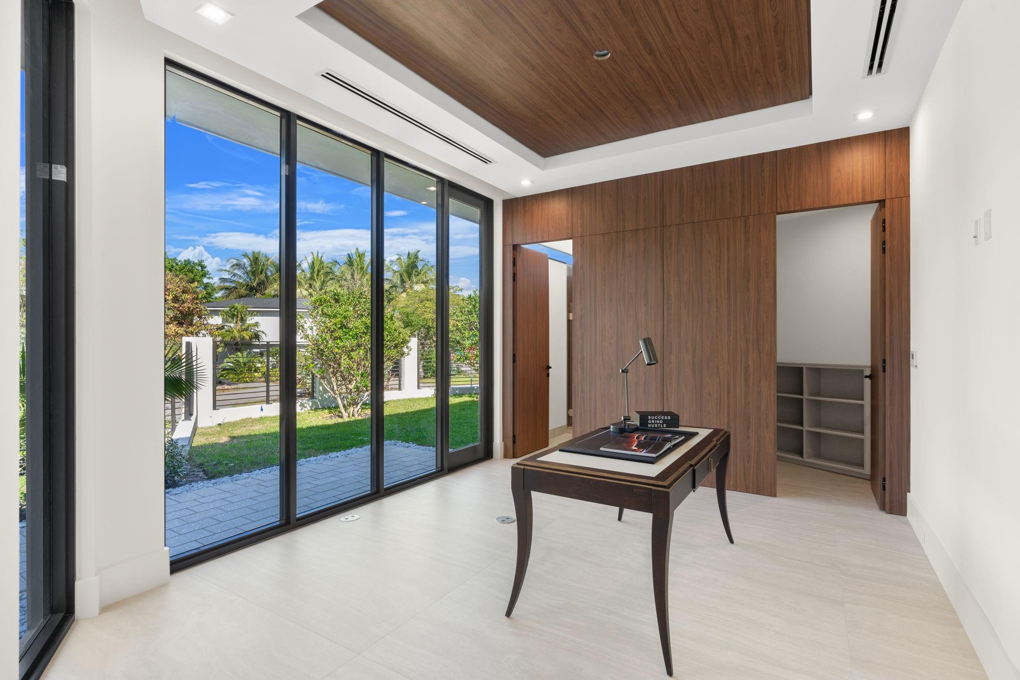 2035 Intracoastal Drive, Fort Lauderdale, FL 33305