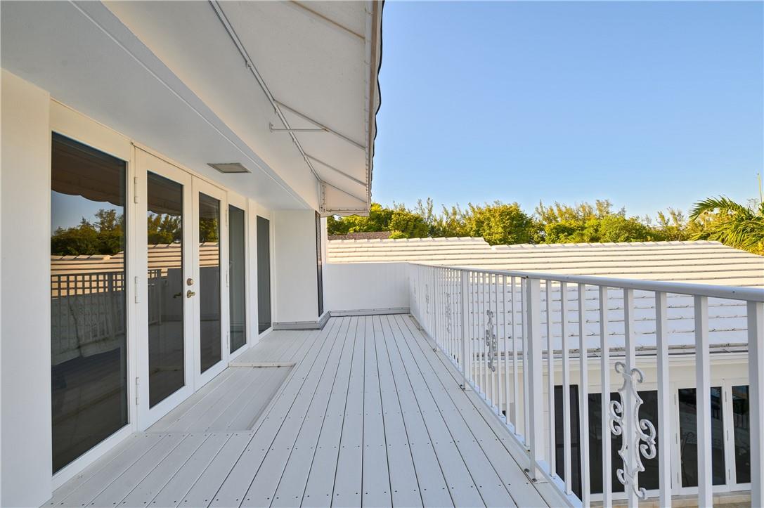 2 Compass Lane, Fort Lauderdale, FL 33308