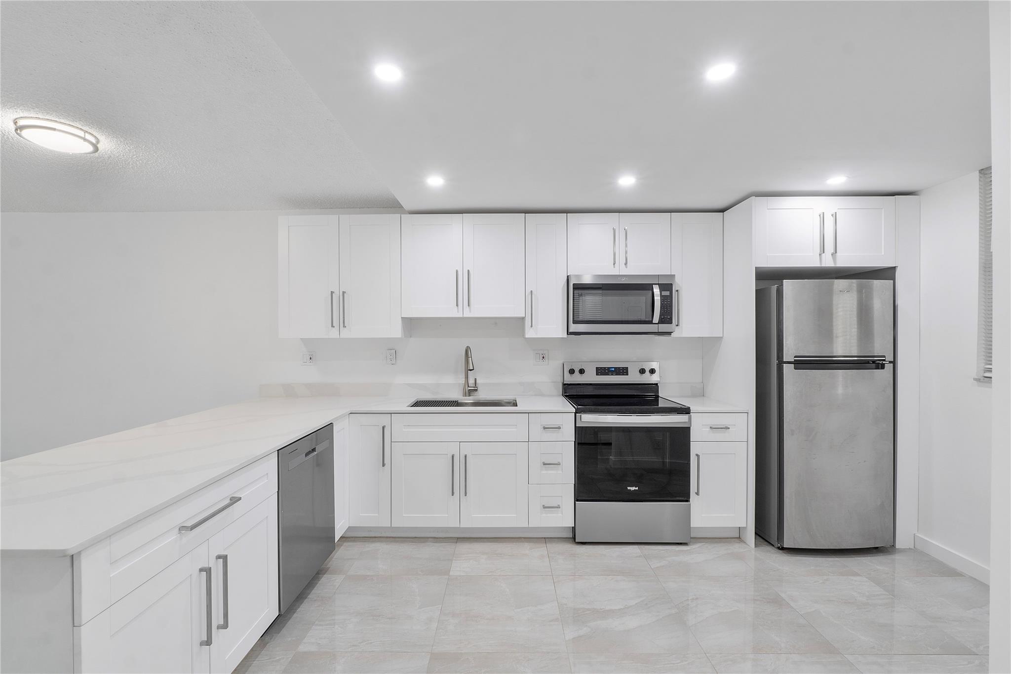 Photo for 3751 Environ Boulevard, 243, Lauderhill, FL 33319 - listing #FX-10535856 3751 Environ Boulevard, 243, Lauderhill, FL 33319