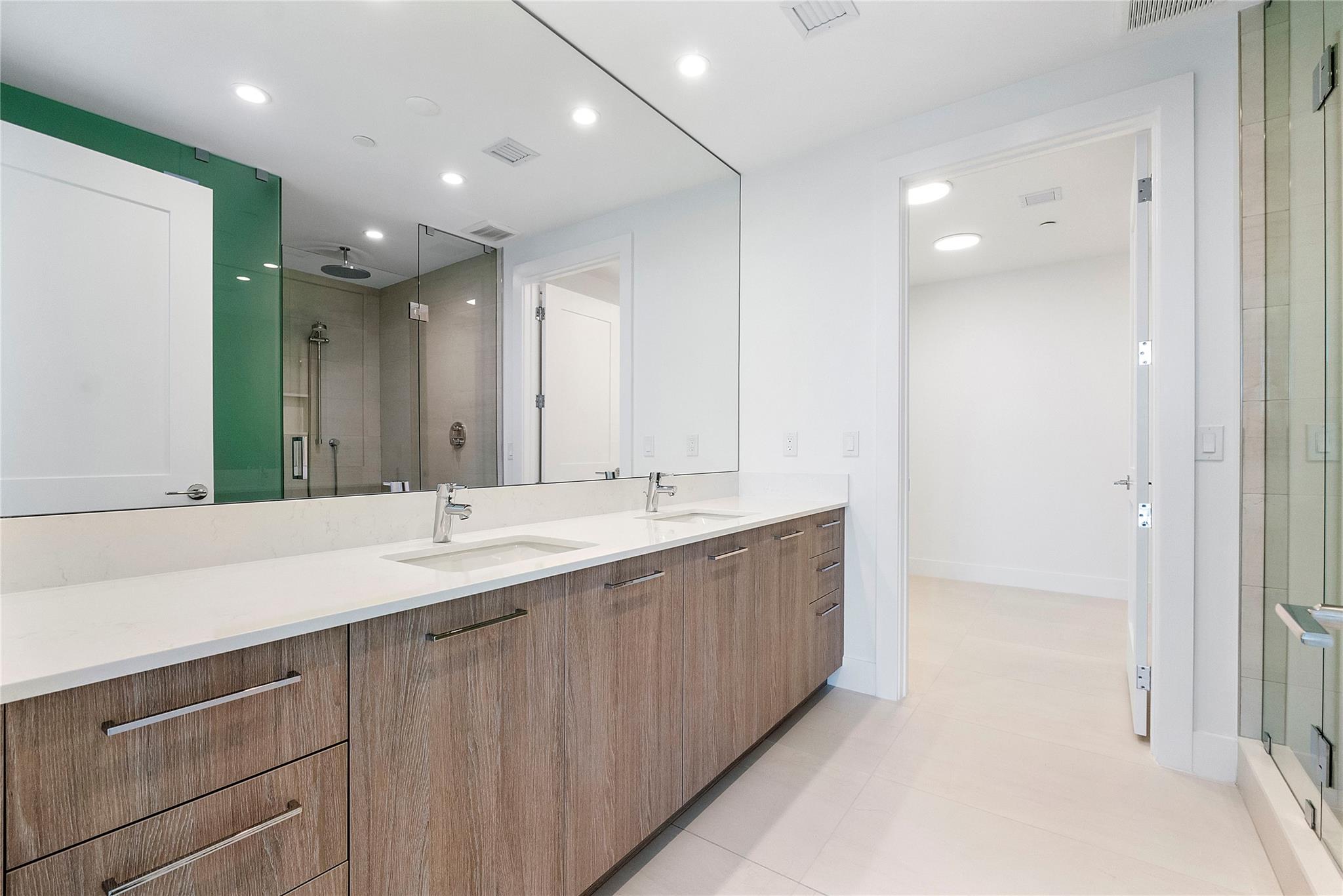 153 Seabreeze Boulevard 1203, Fort Lauderdale, FL 33304