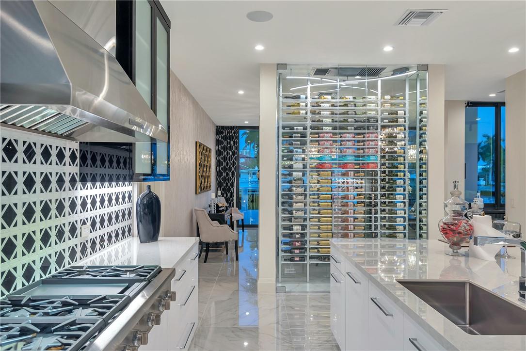 2 Fiesta Way, Fort Lauderdale, FL 33301