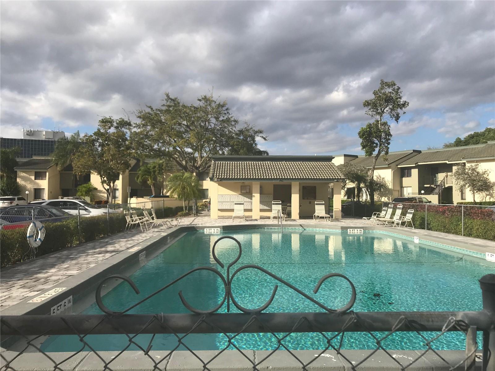 9576 SW 1st Court 9-F, Coral Springs, FL 33071