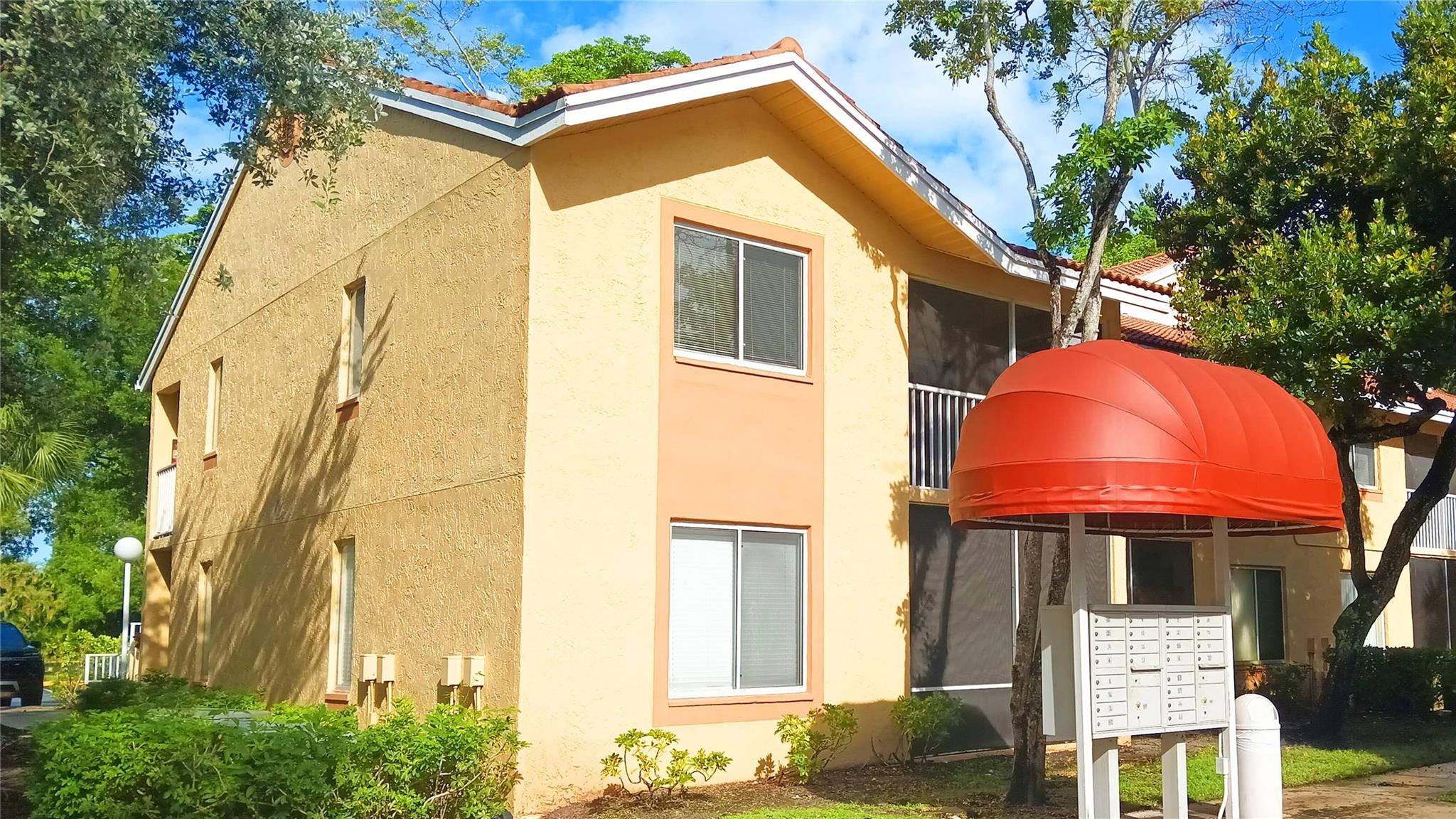 922 Coral Club Drive 922, Coral Springs, FL 33071