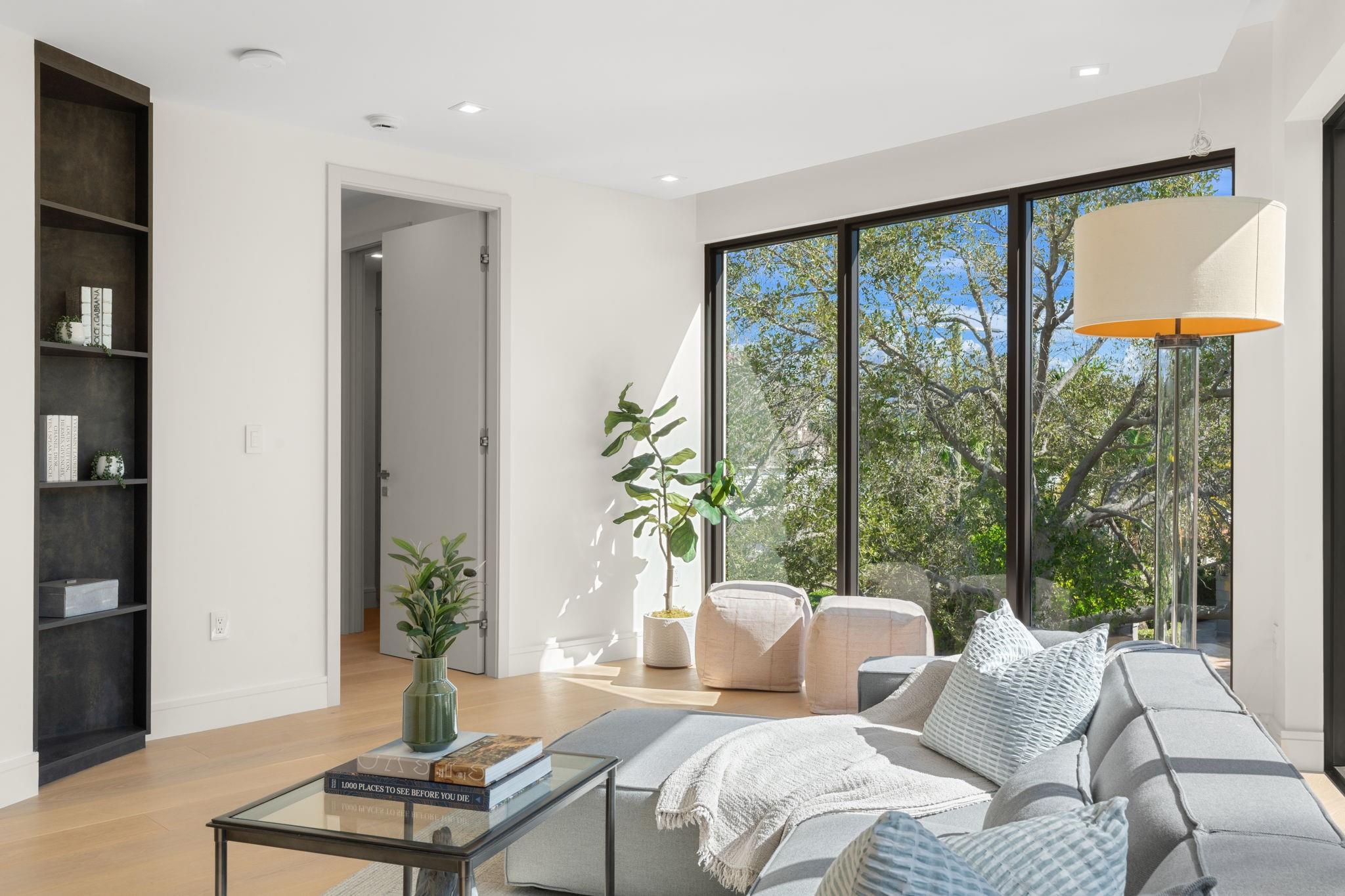 2035 Intracoastal Drive, Fort Lauderdale, FL 33305