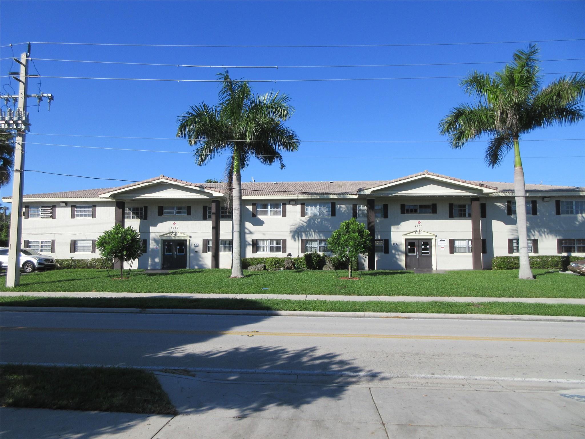 Photo for 4240-4280 Woodside Drive, 4240-4280, Coral Springs, FL 33065 - listing #FX-10535421 4240-4280 Woodside Drive, 4240-4280, Coral Springs, FL 33065