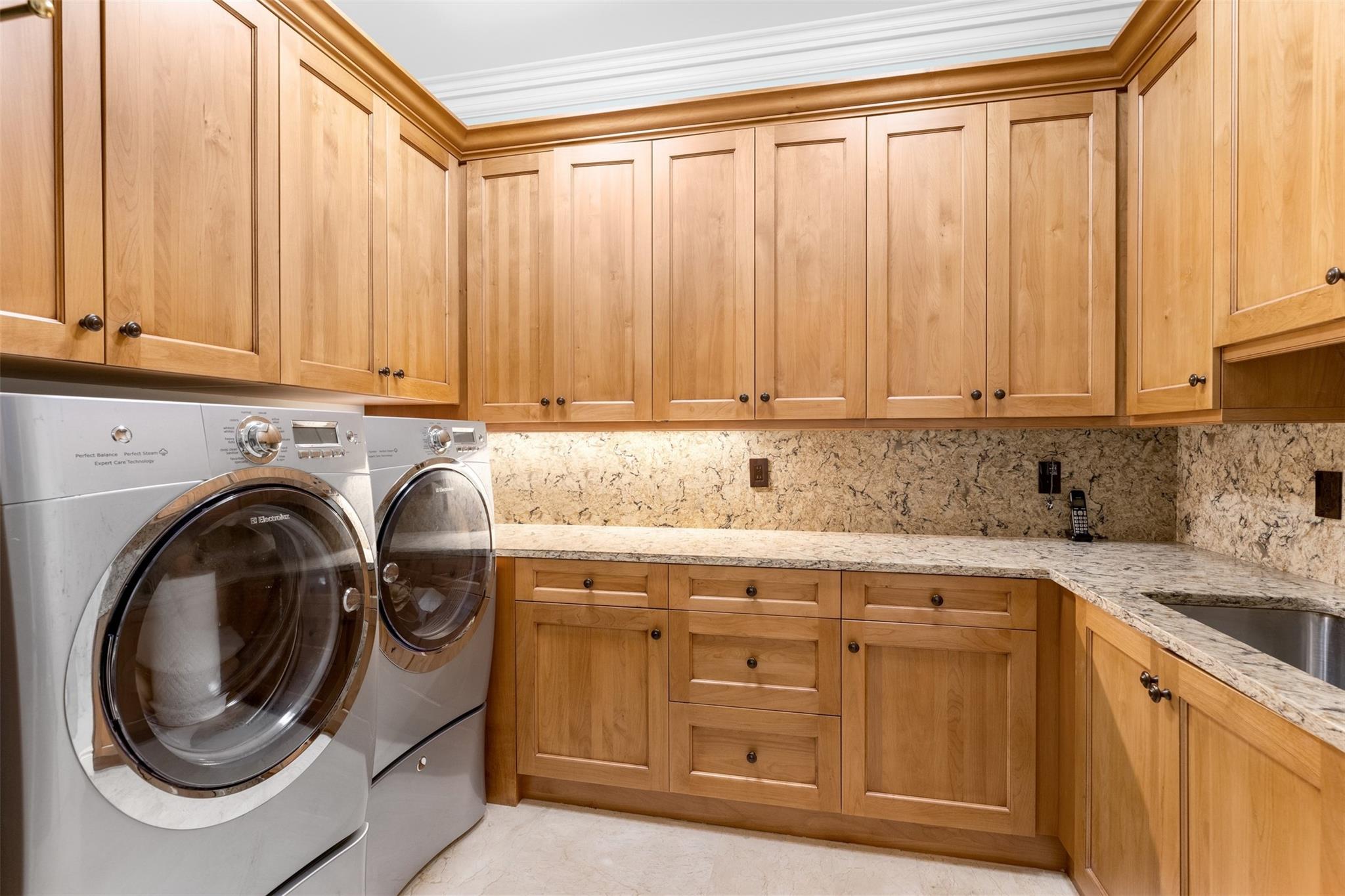 1739 SE 11th Street, Fort Lauderdale, FL 33316