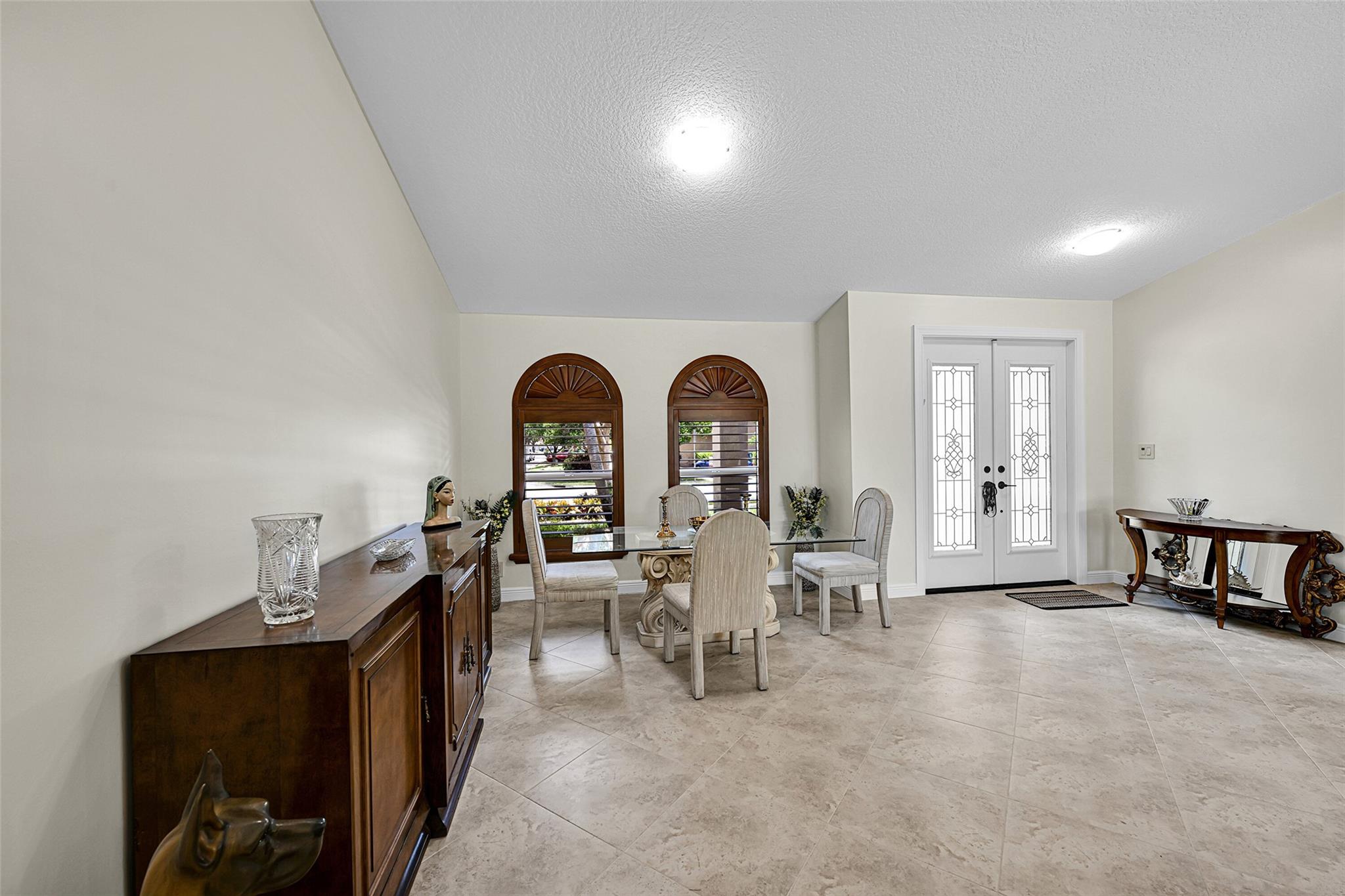 4910 NW 104th Avenue, Coral Springs, FL 33076