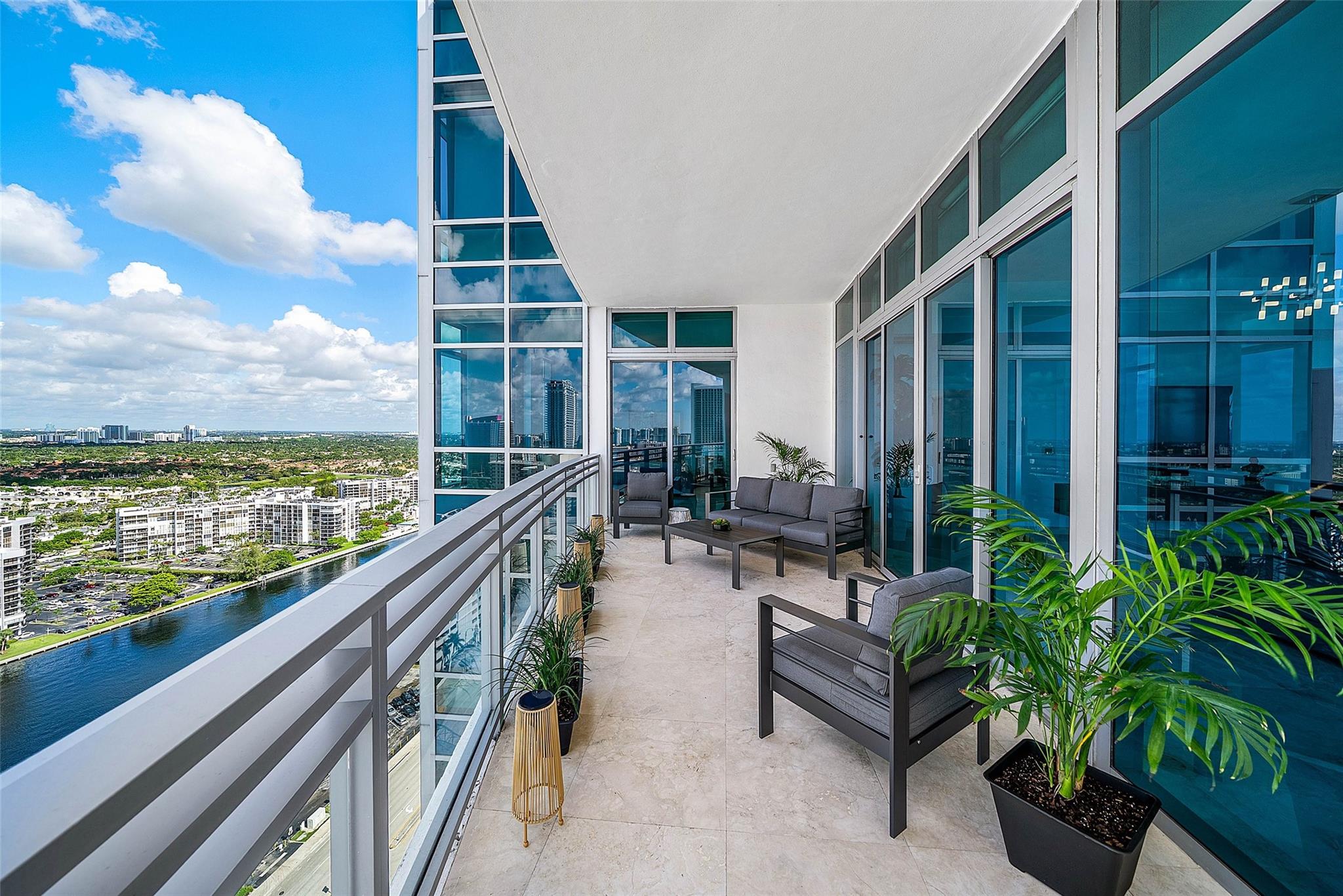 Photo for 3535 S Ocean Drive, 2605, Hollywood, FL 33019 - Listing #FX-10526434 3535 S Ocean Drive, 2605, Hollywood, FL 33019