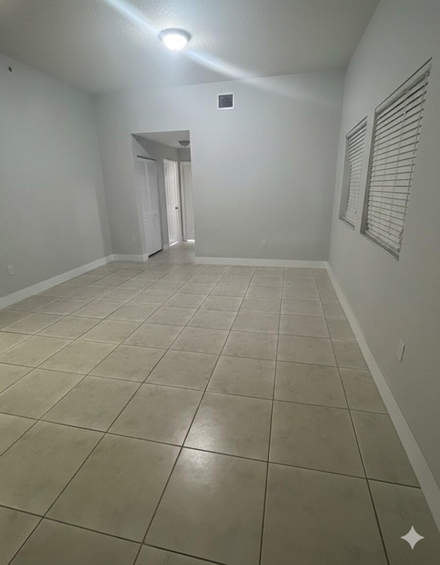 2801 Riverside Drive 204, Coral Springs, FL 33065