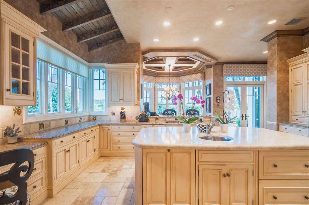 2900 NE 31st Avenue, Lighthouse Point, FL 33064