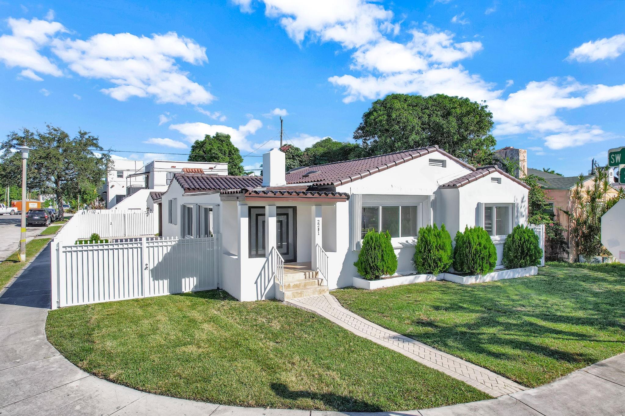 2291 SW 17th Street, Miami, FL 33145