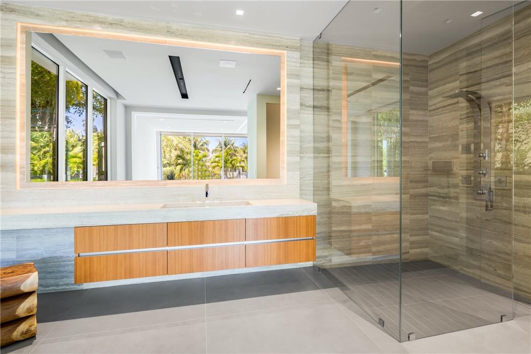 650 Royal Plaza Drive, Fort Lauderdale, FL 33301