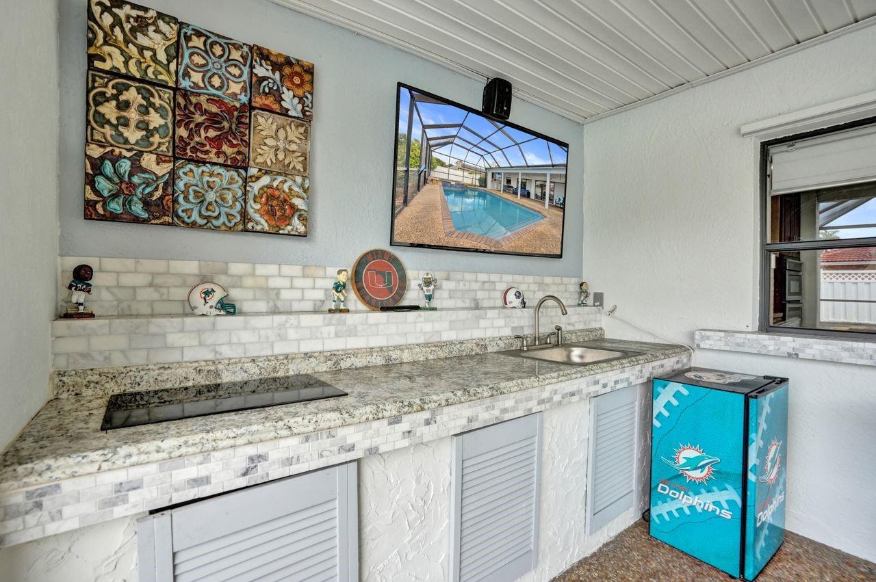 326 NW 101st Terrace, Coral Springs, FL 33071