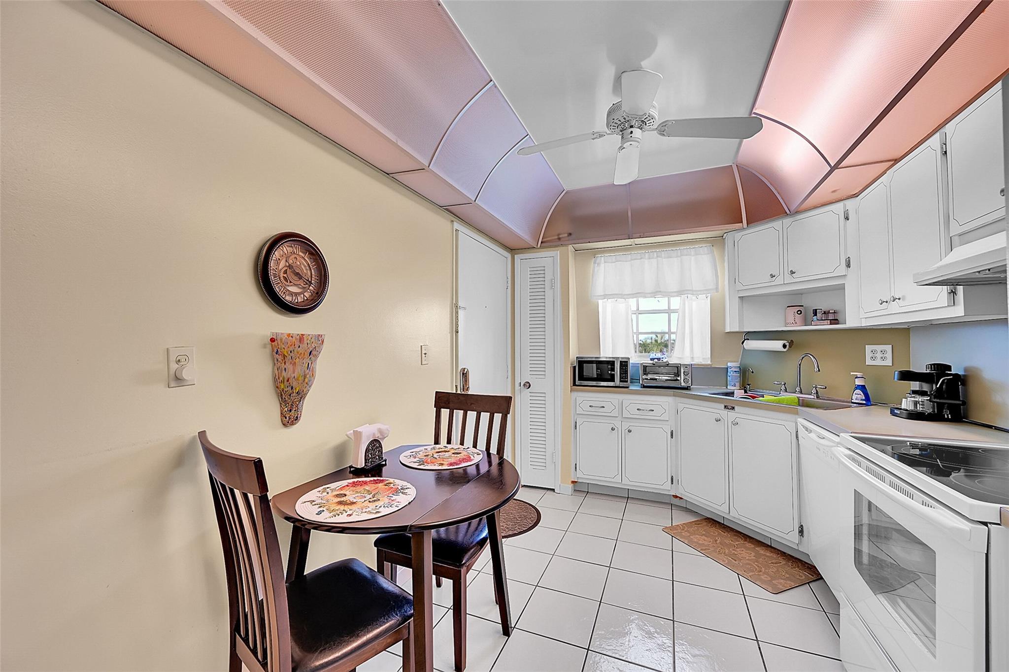 3475 Broken Woods Drive 401, Coral Springs, FL 33065