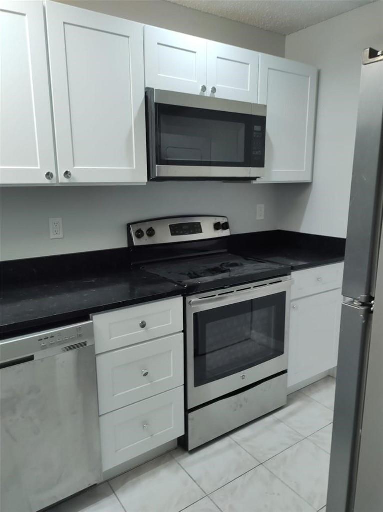 1022 Twin Lakes Drive, Coral Springs, FL 33071