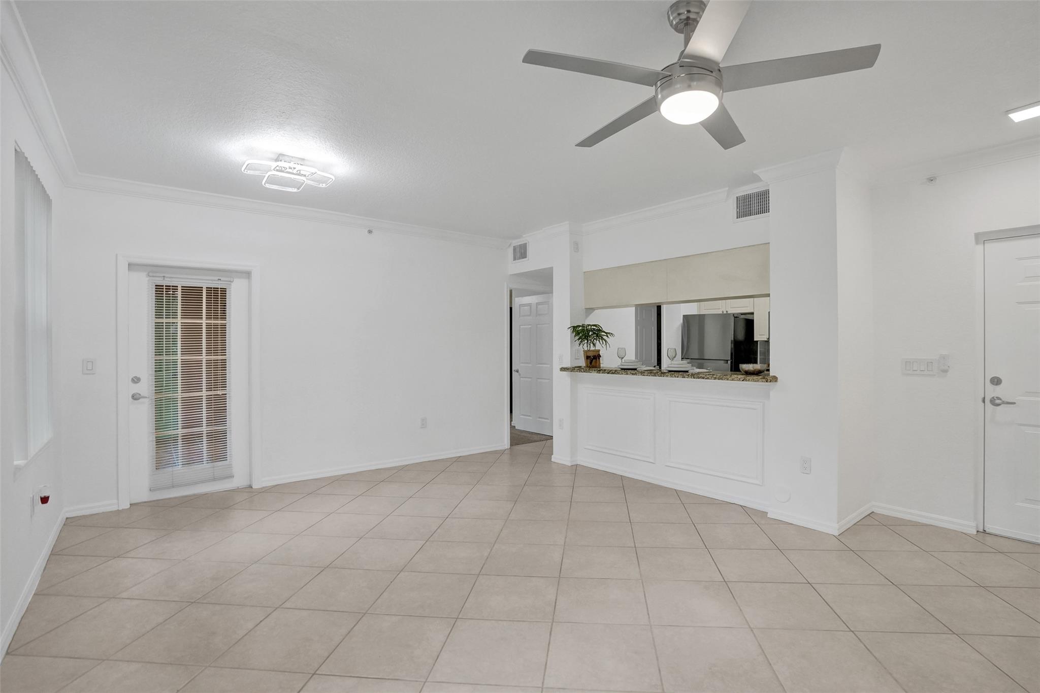 6584 W Sample Road 6584, Coral Springs, FL 33067