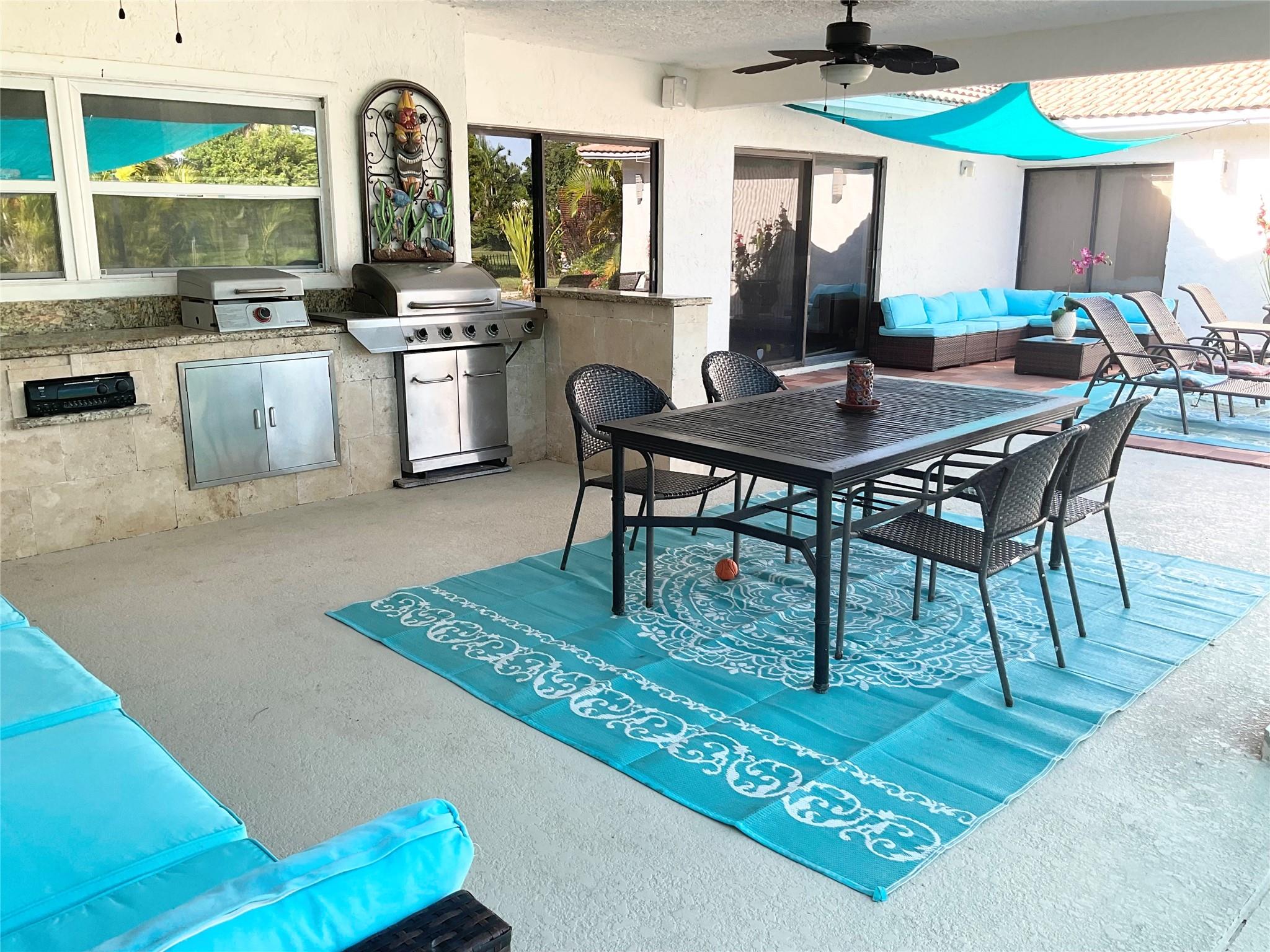 10477 NW 4th Street, Coral Springs, FL 33071