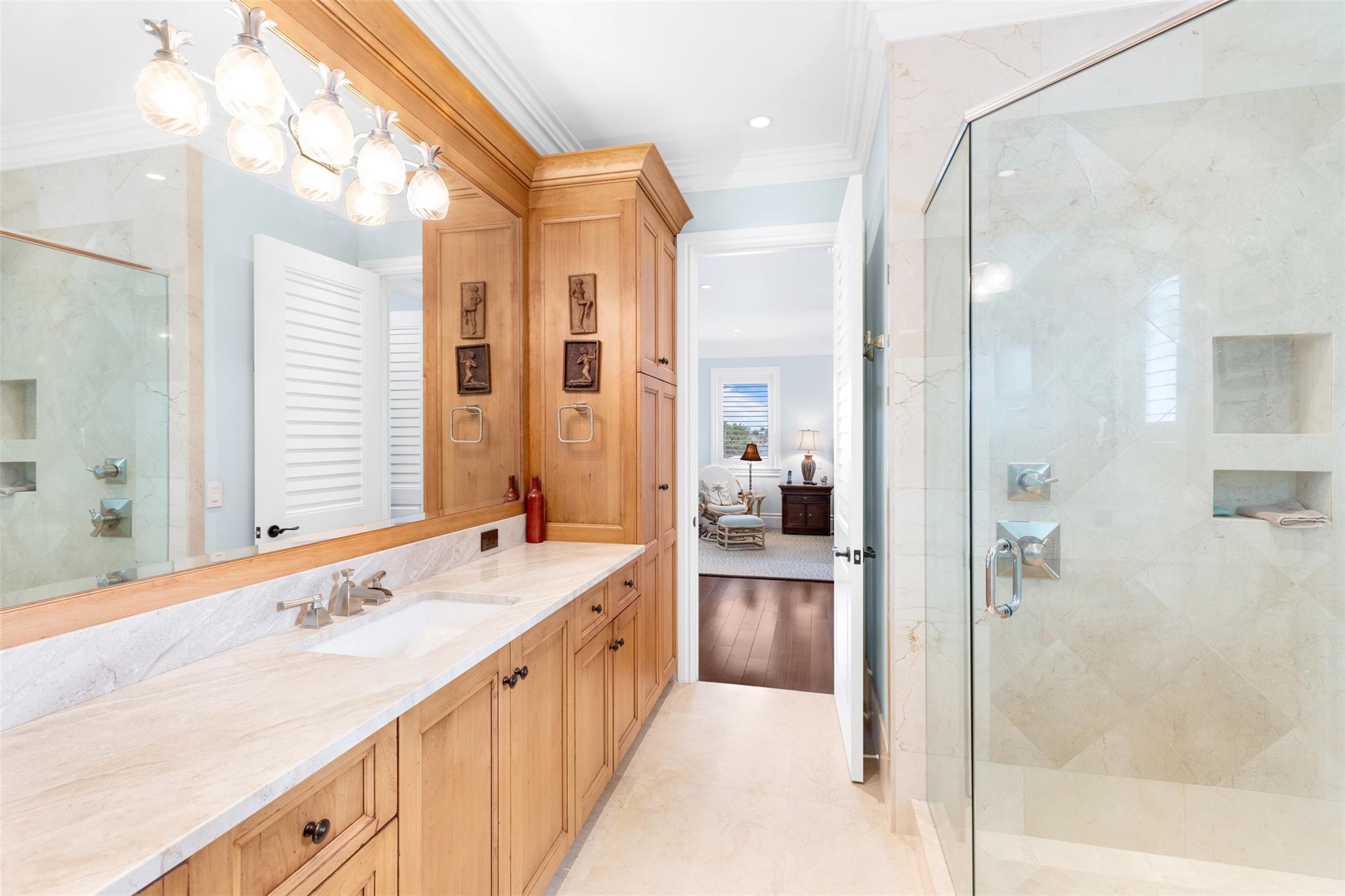 1739 SE 11th Street, Fort Lauderdale, FL 33316