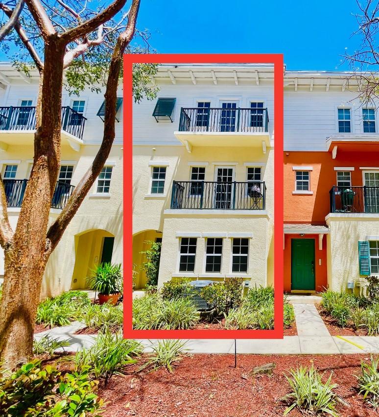 Photo for 621 SW 1st Avenue, 621, Pompano Beach, FL 33060 - Listing #FX-10514485 621 SW 1st Avenue, 621, Pompano Beach, FL 33060