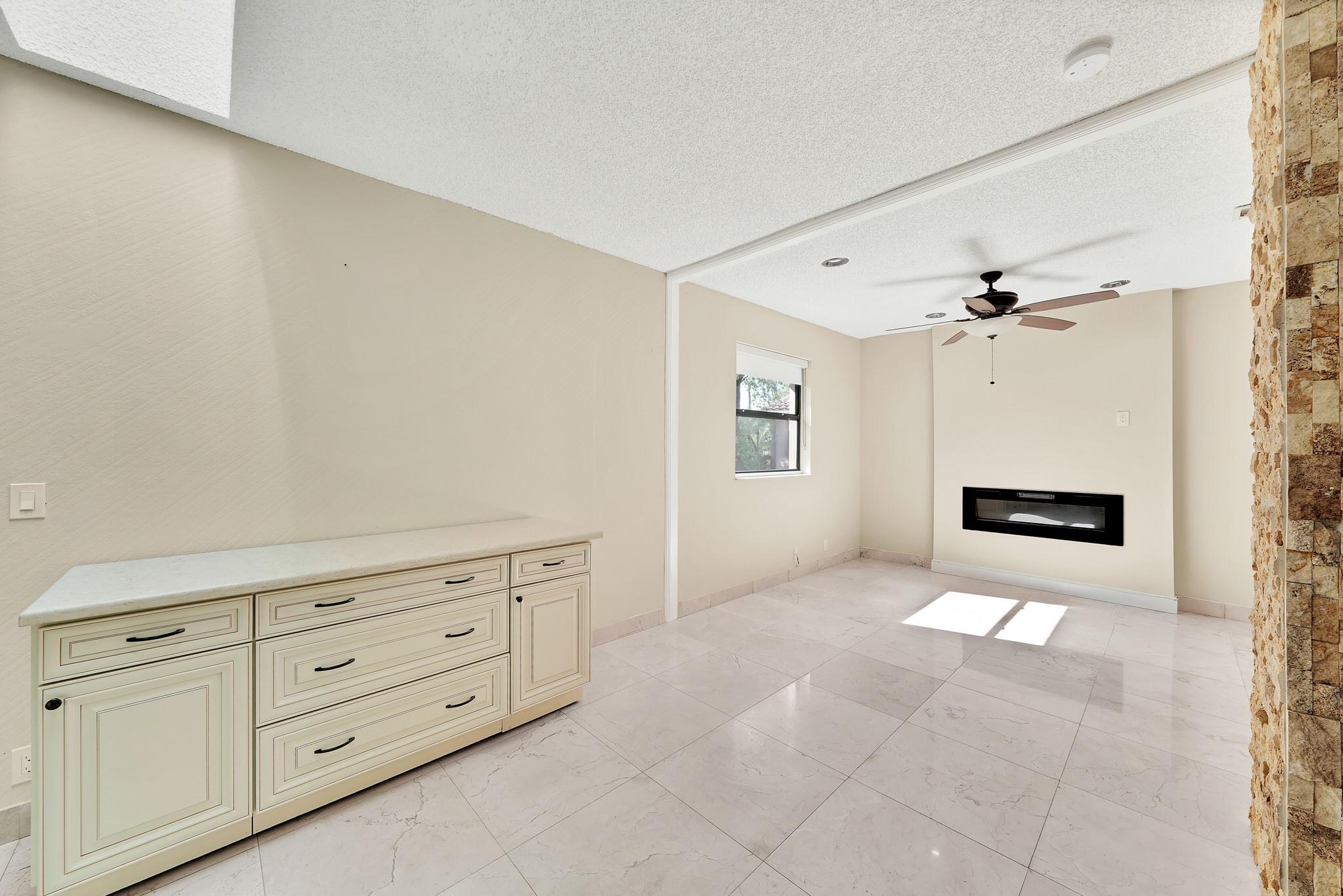 645 NW 102nd Avenue, Coral Springs, FL 33071