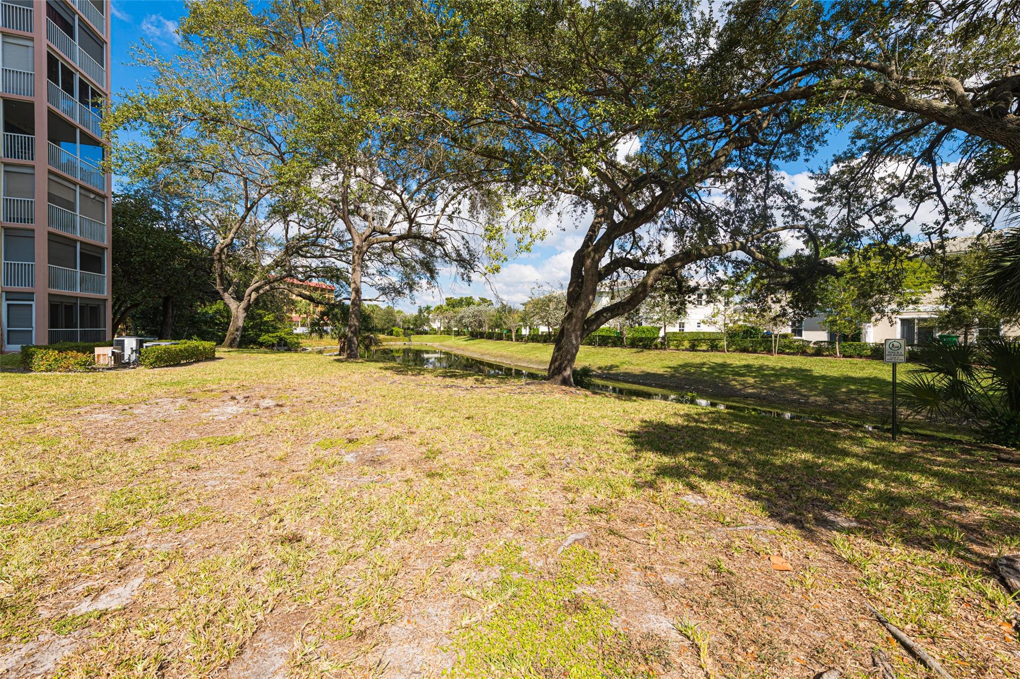 3575 Broken Woods Drive 303, Coral Springs, FL 33065