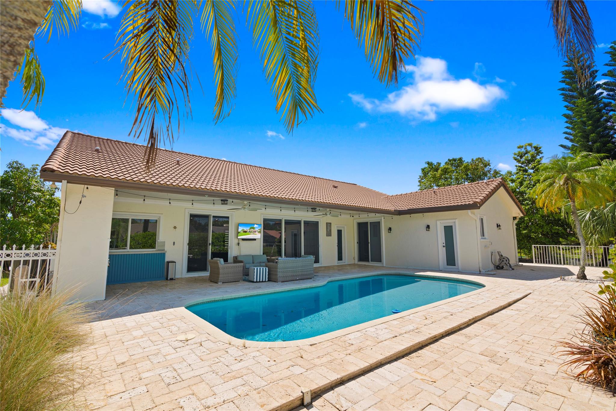 Photo for 1141 NW 101st Avenue, Plantation, FL 33322 - Listing #FX-10503222 1141 NW 101st Avenue, Plantation, FL 33322