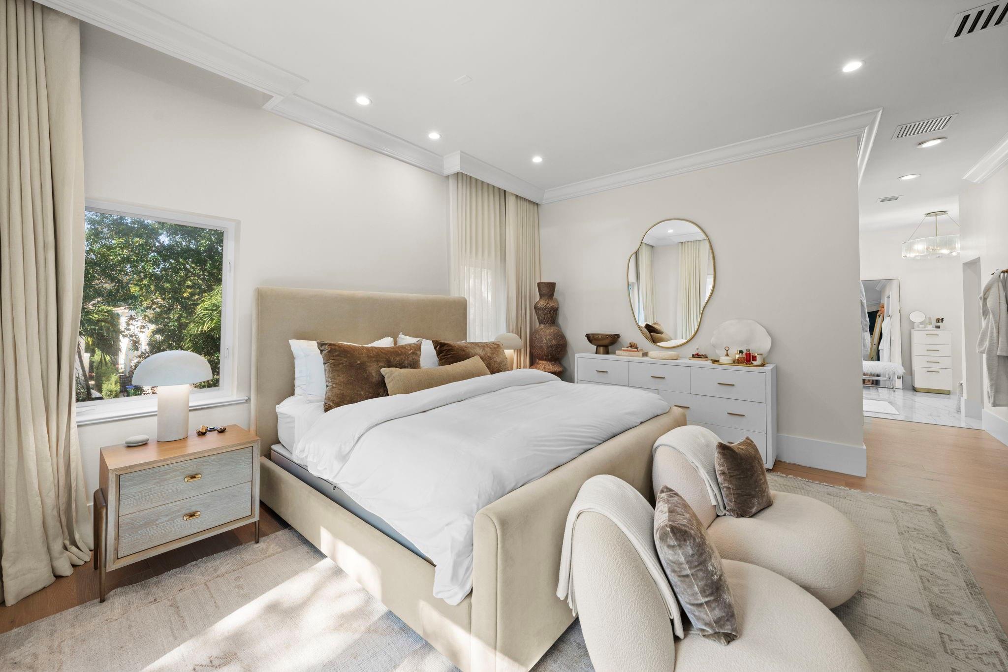 2765 Brickell Court, Miami, FL 33129