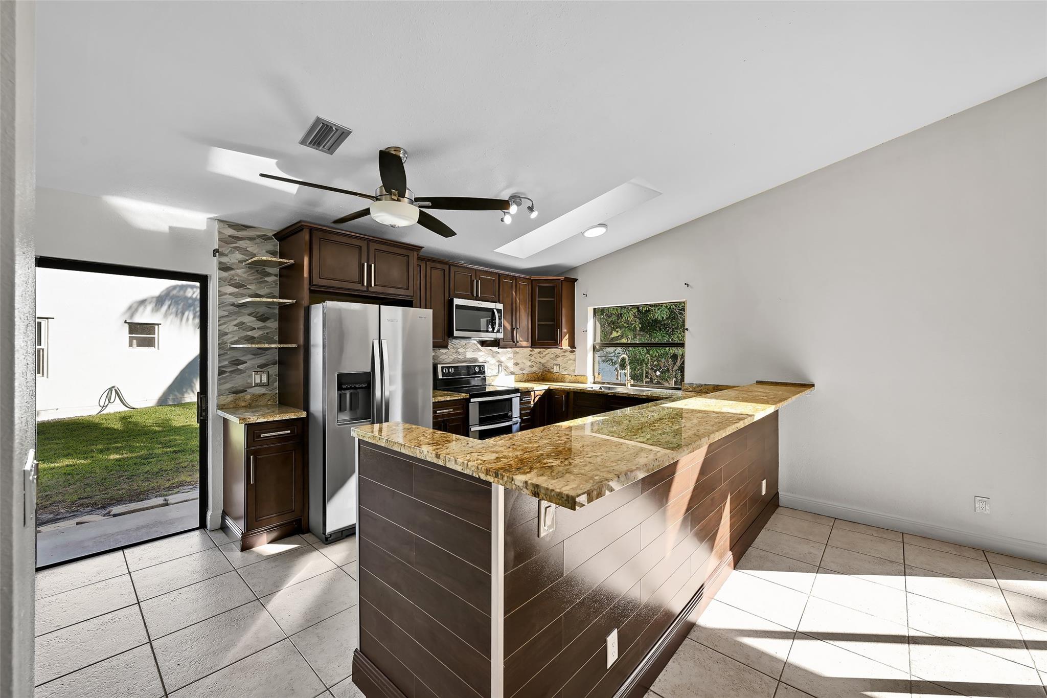 11136 NW 1st Place, Coral Springs, FL 33071