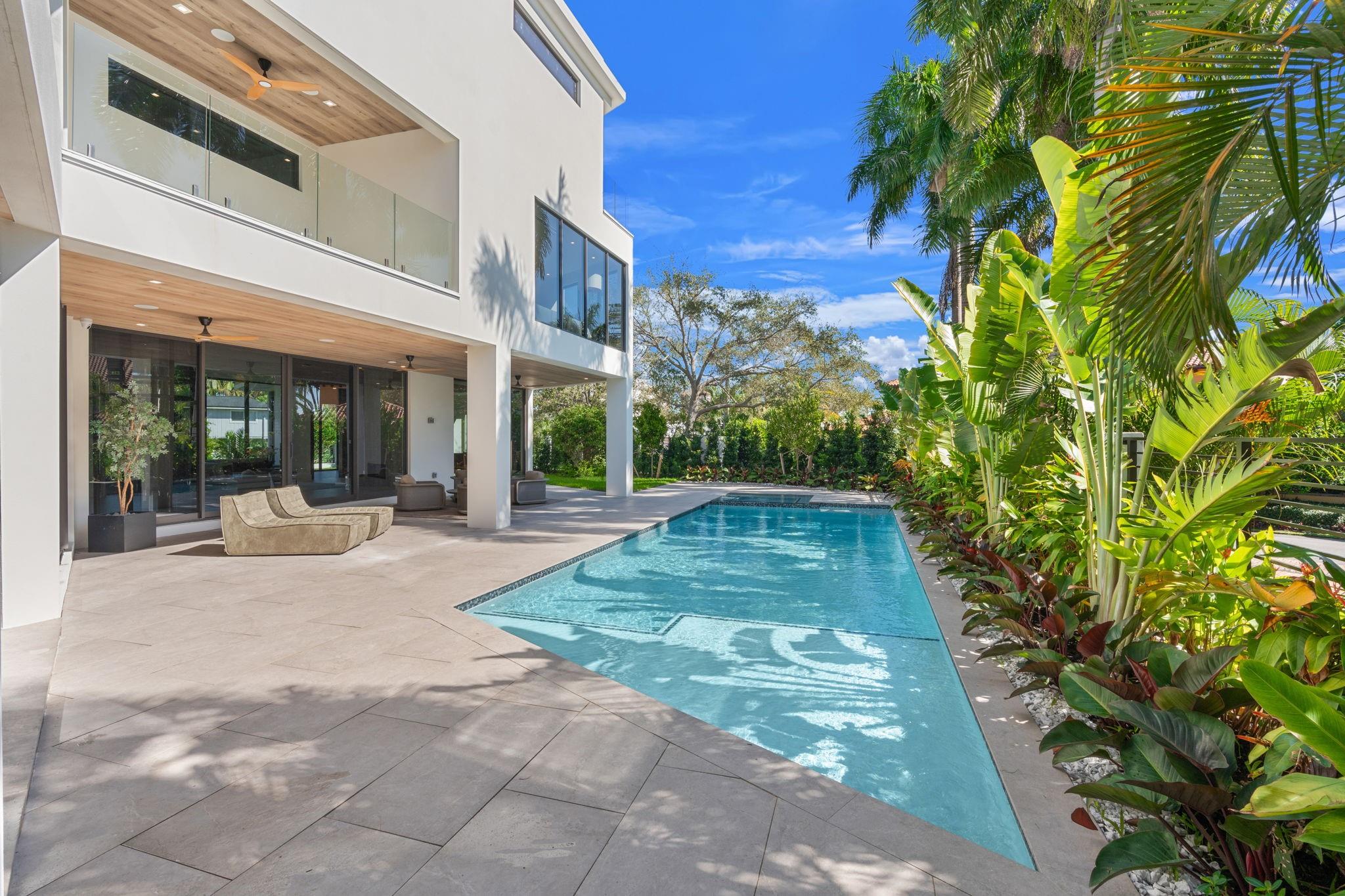 2035 Intracoastal Drive, Fort Lauderdale, FL 33305