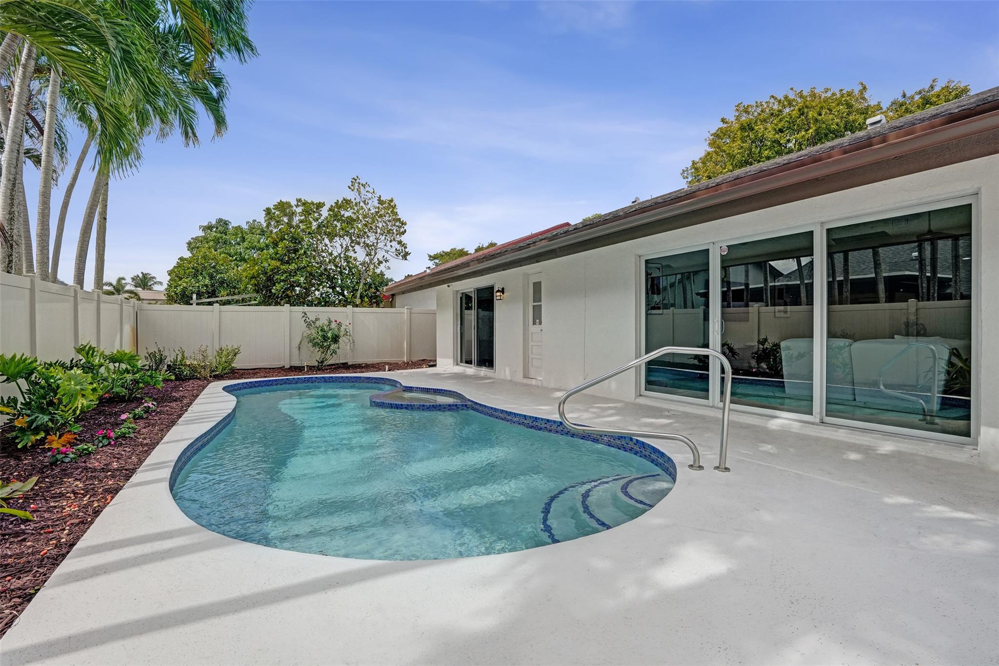 10220 NW 25th Street, Pembroke Pines, FL 33026