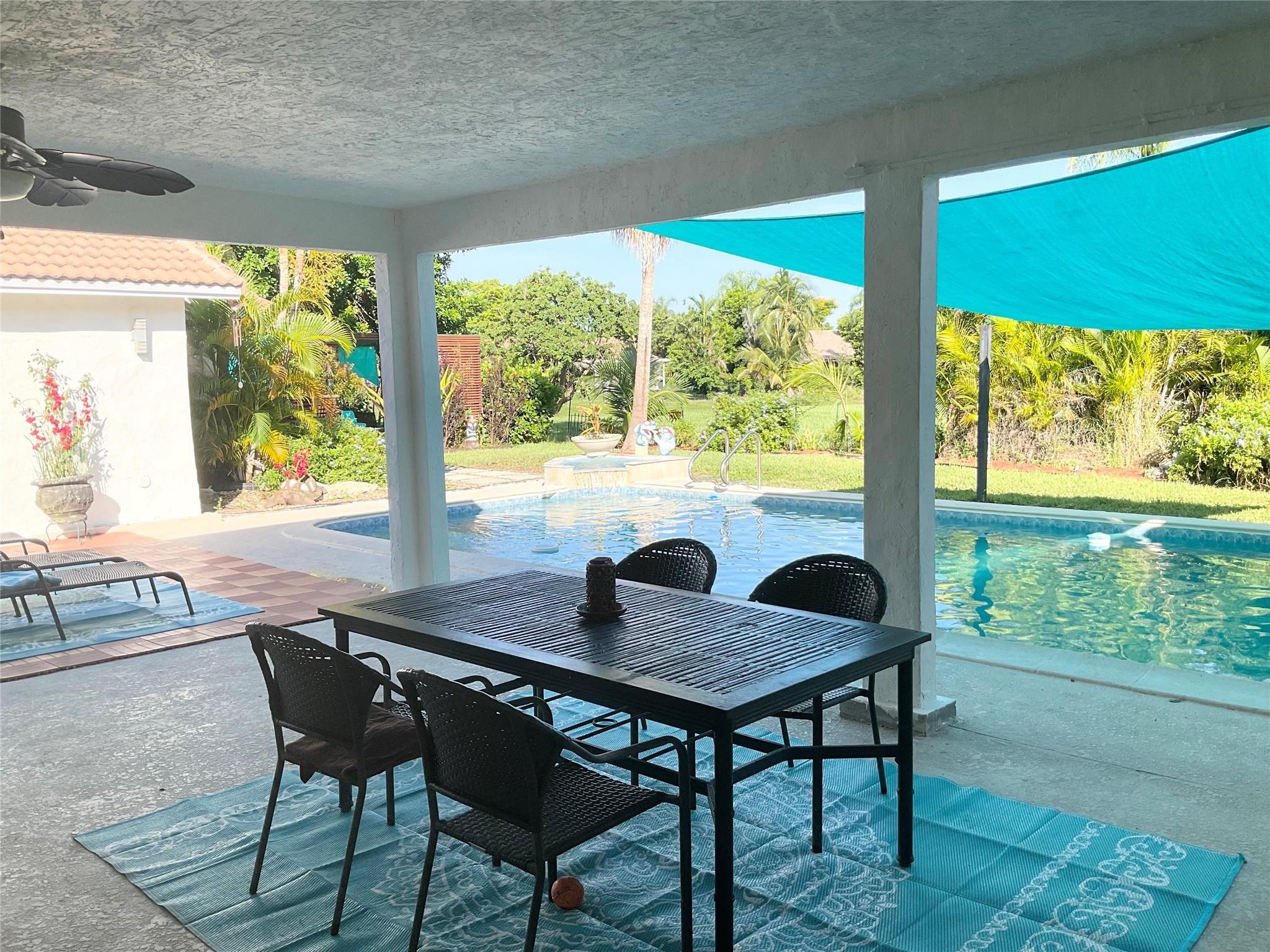 10477 NW 4th Street, Coral Springs, FL 33071