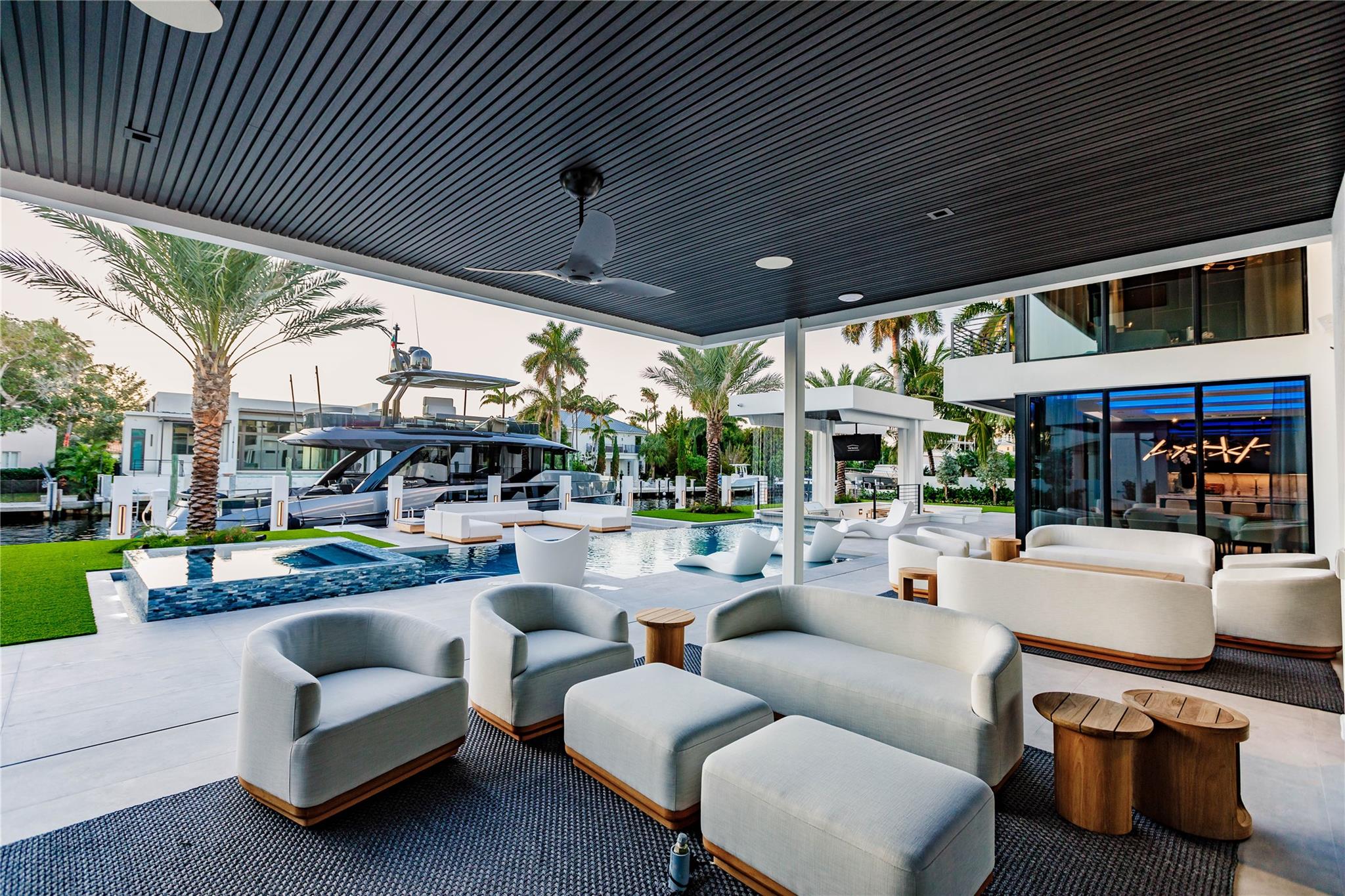 725 SE Poinciana Drive, Fort Lauderdale, FL 33301