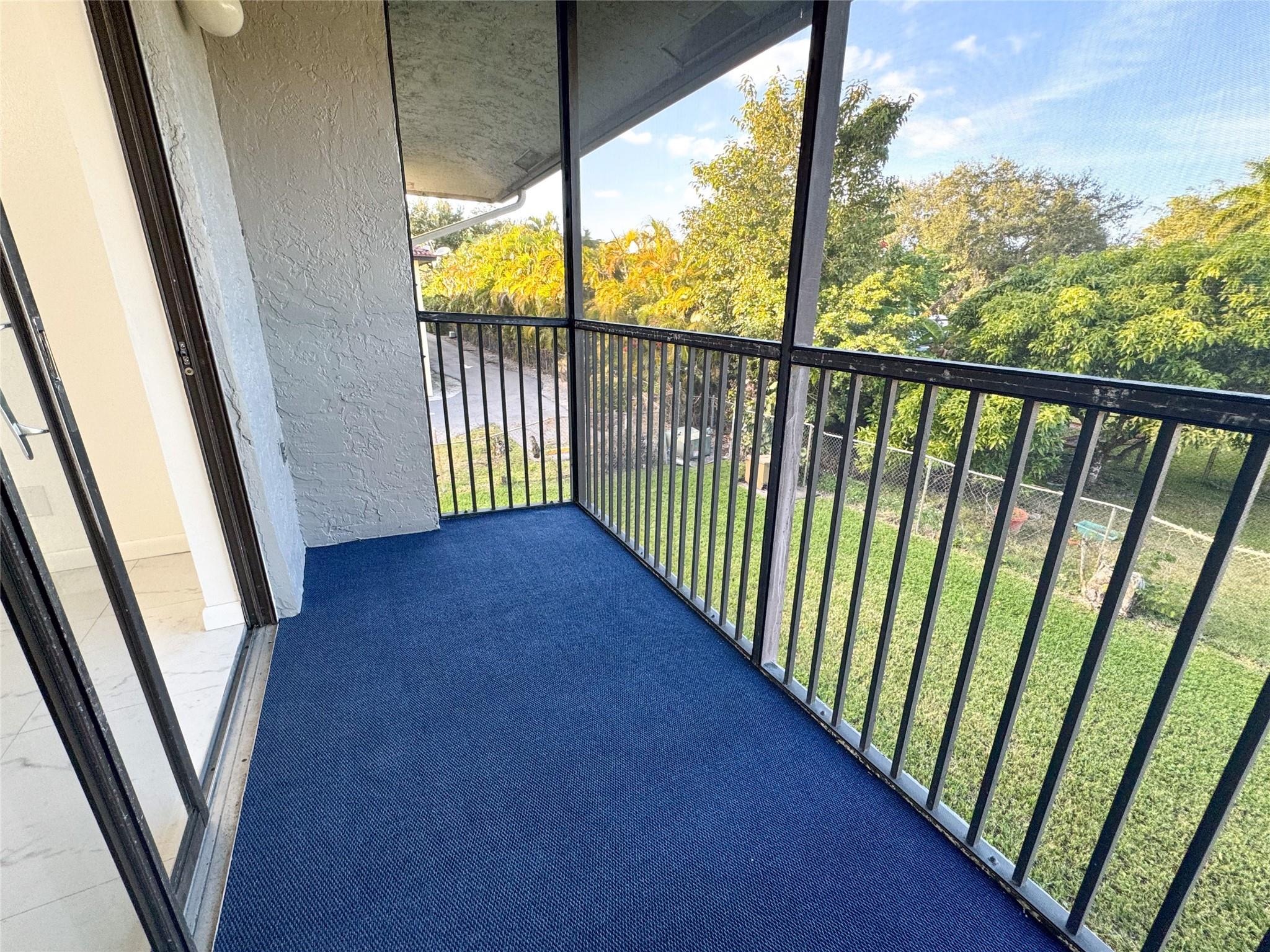 10687 Royal Palm Boulevard, Coral Springs, FL 33065