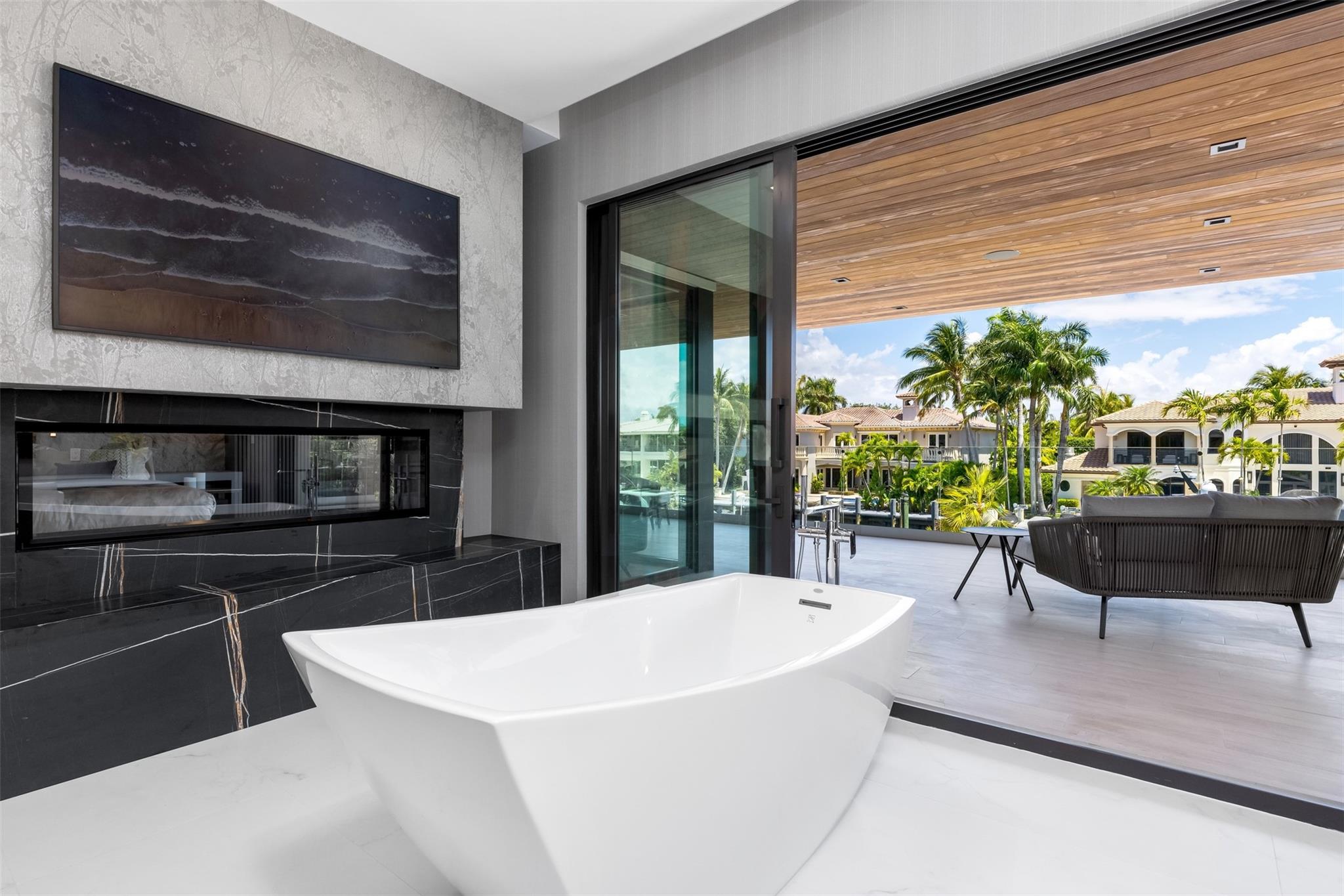 2733 NE 16th Street, Fort Lauderdale, FL 33304