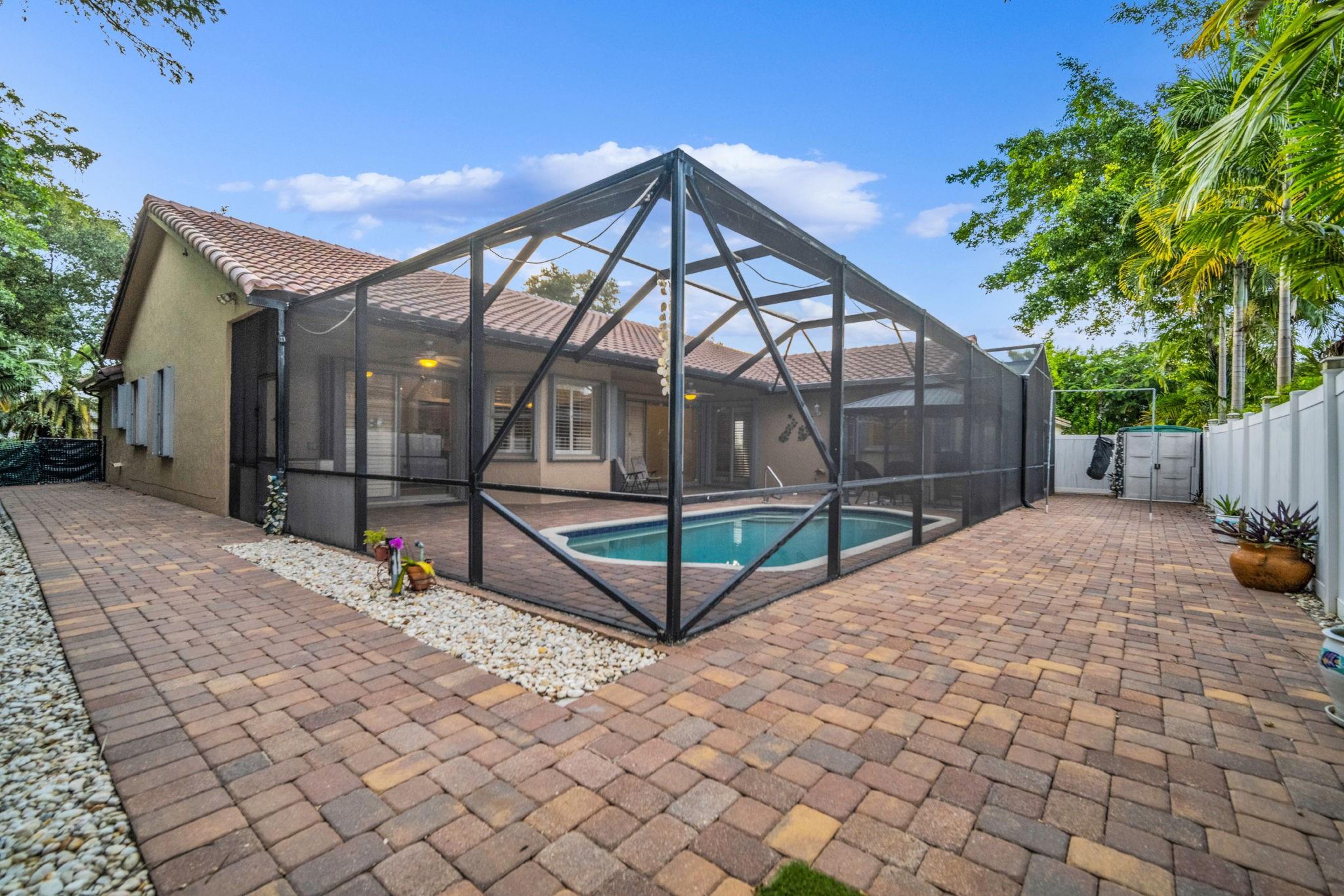 5523 NW 57th Terrace, Coral Springs, FL 33067