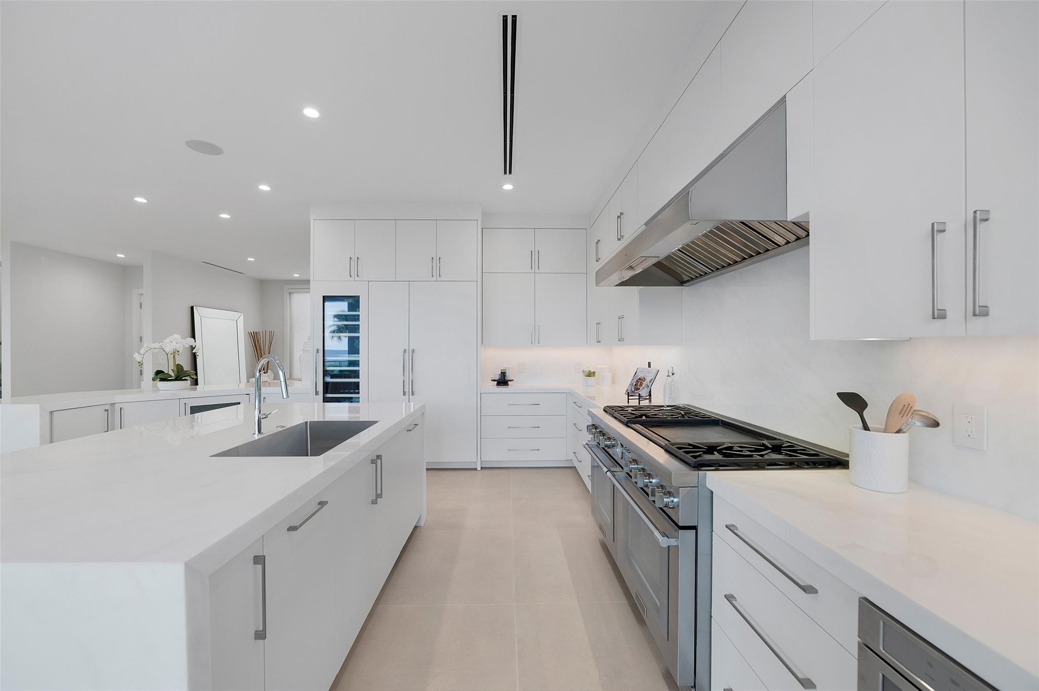 1813 N Fort Lauderdale Beach Boulevard, Fort Lauderdale, FL 33305