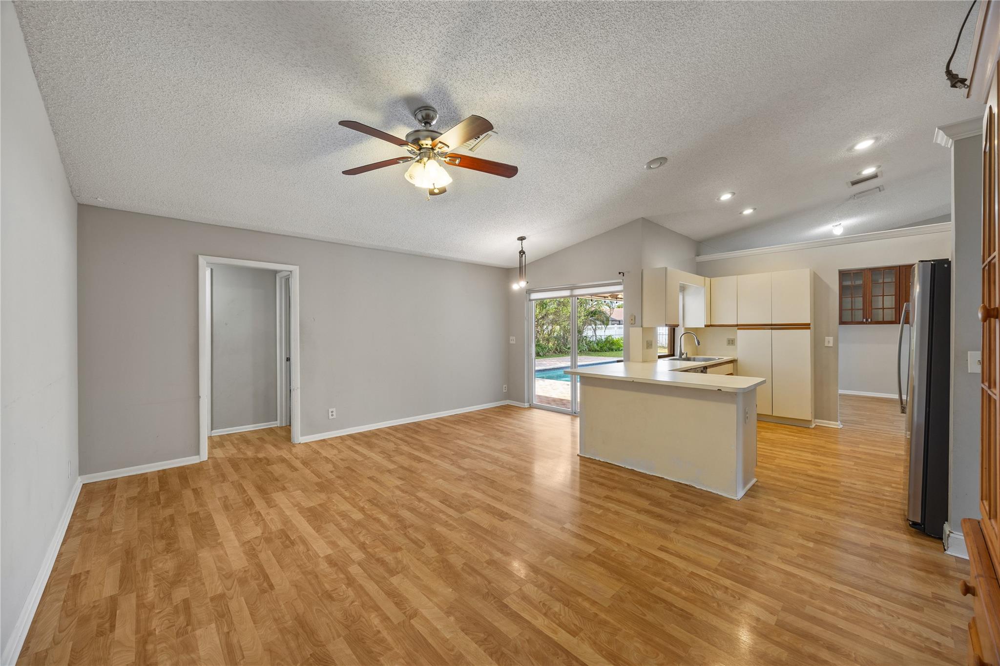 5302 NW 64th Way, Coral Springs, FL 33067